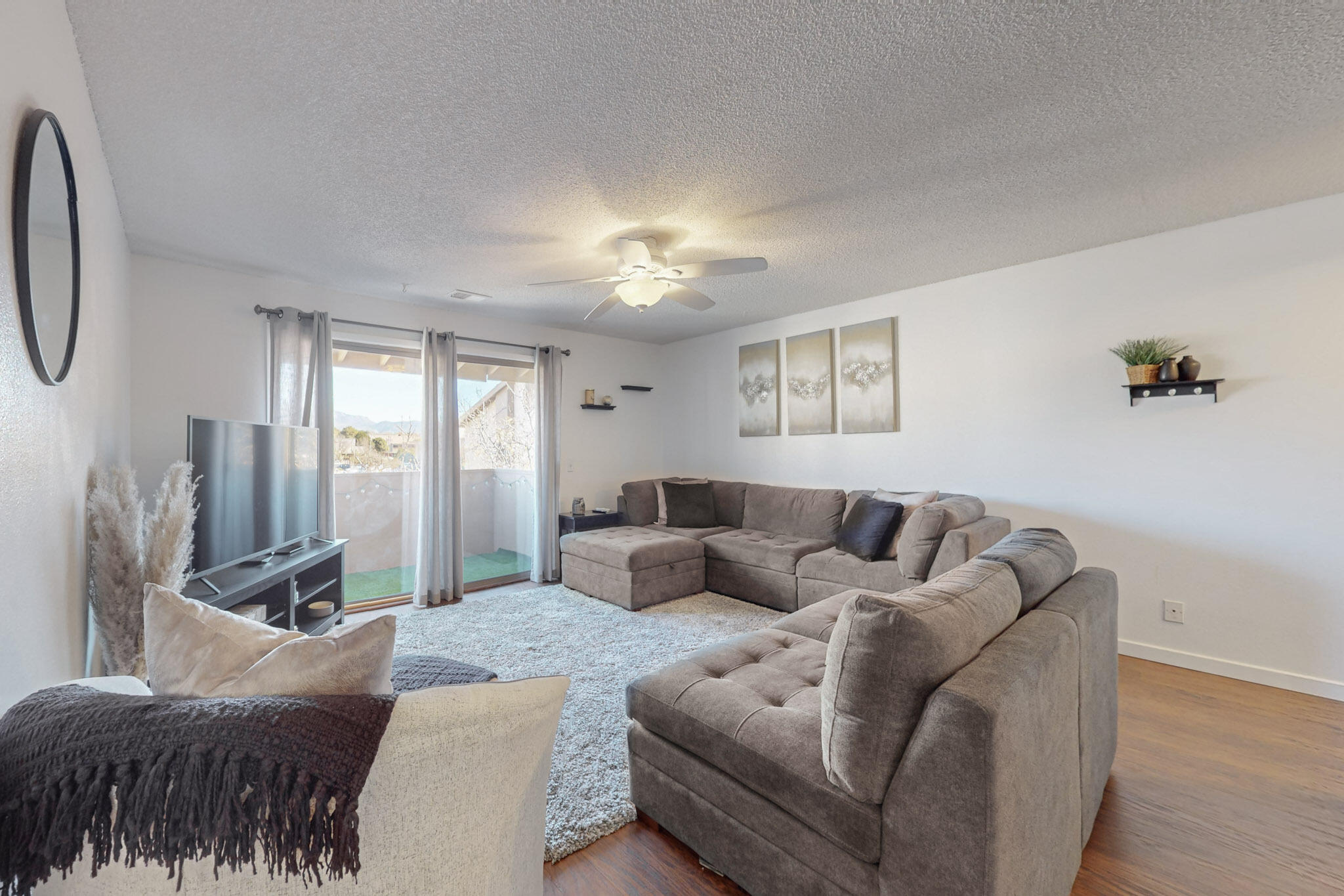 3859 MONTGOMERY Boulevard NE 1331