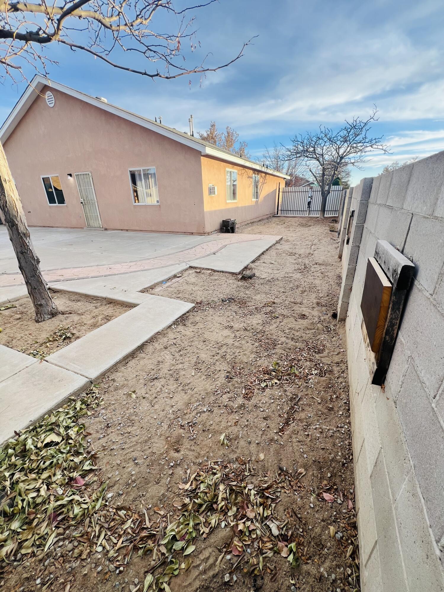 7615 AUTUMN SKY Road SW