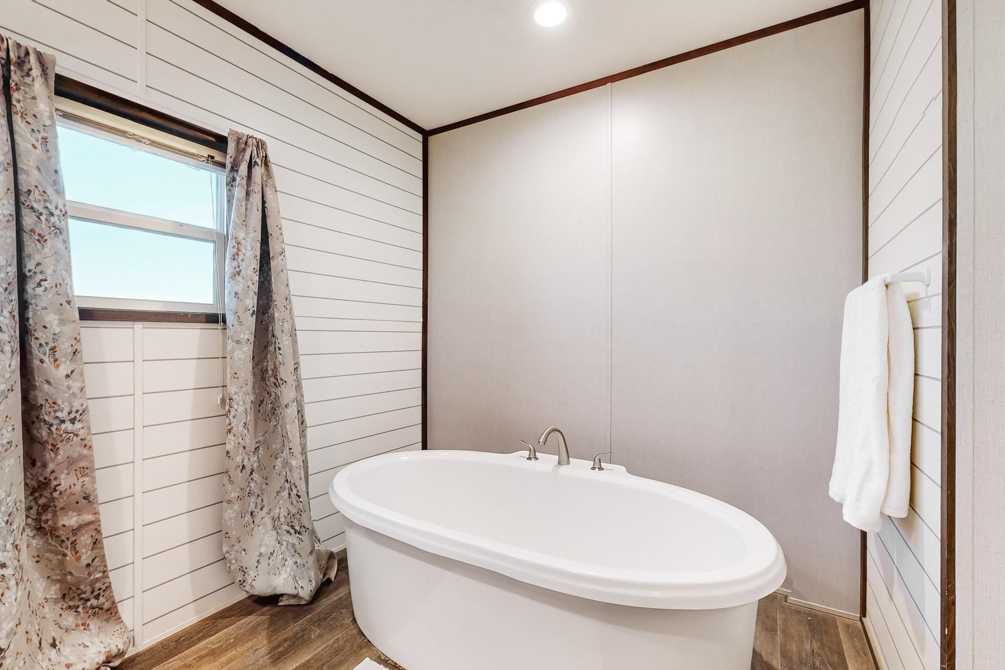 44 EQUESTRIAN PARK Road