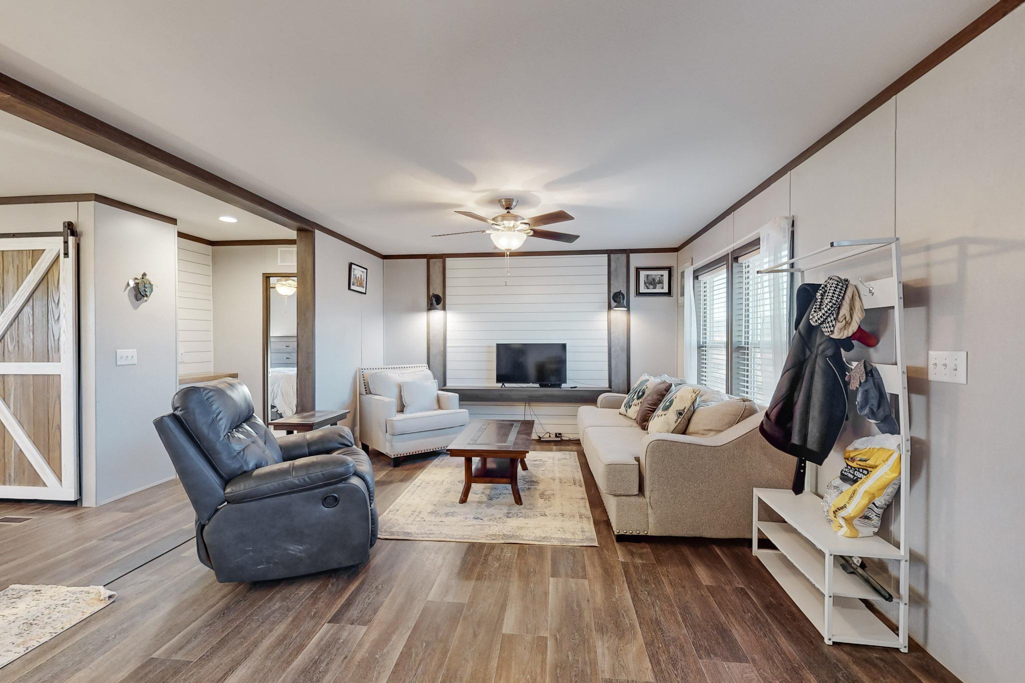 44 EQUESTRIAN PARK Road