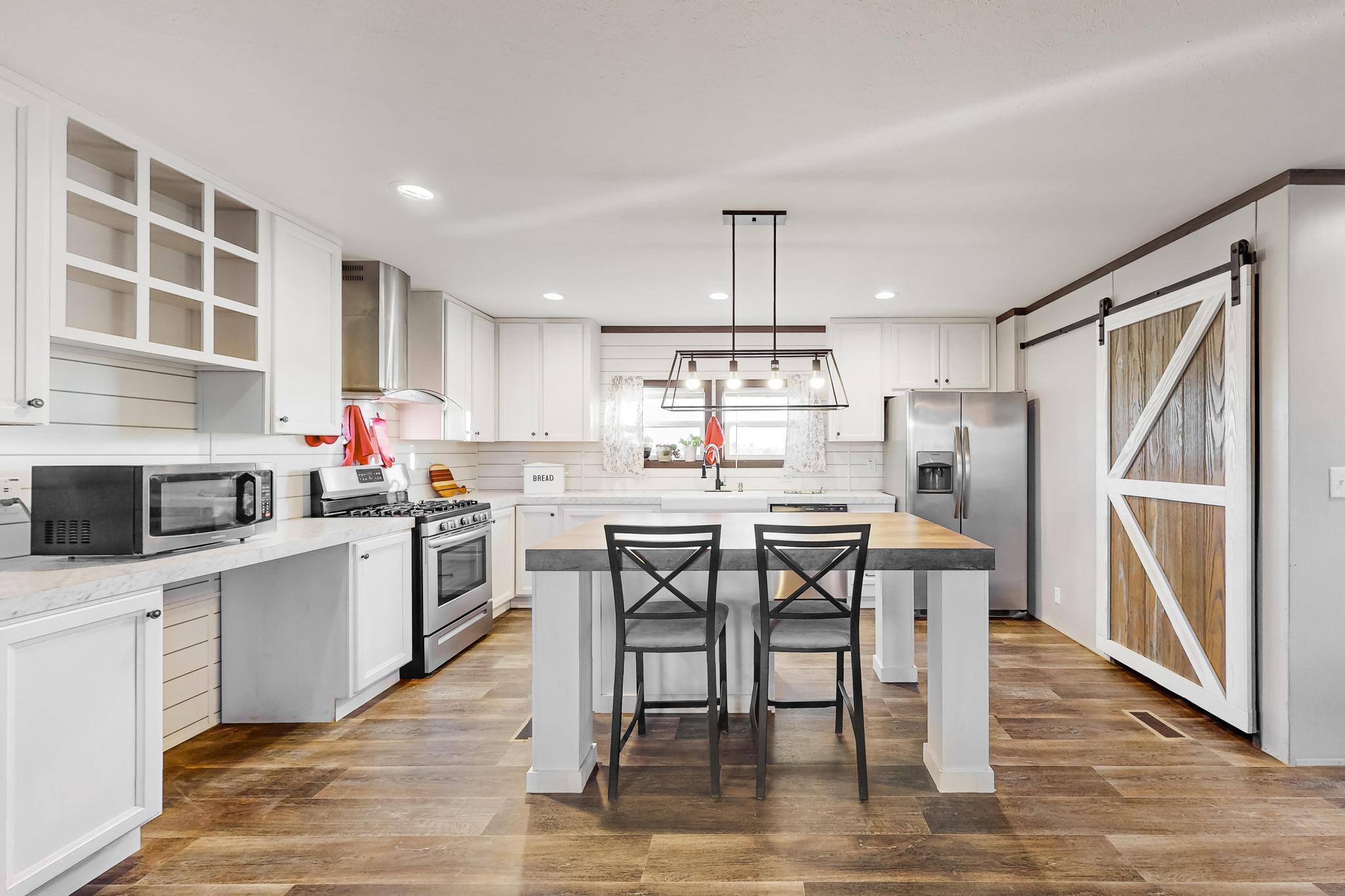 44 EQUESTRIAN PARK Road