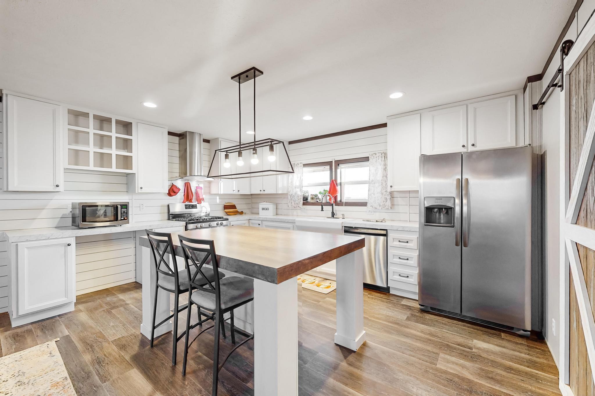 44 EQUESTRIAN PARK Road