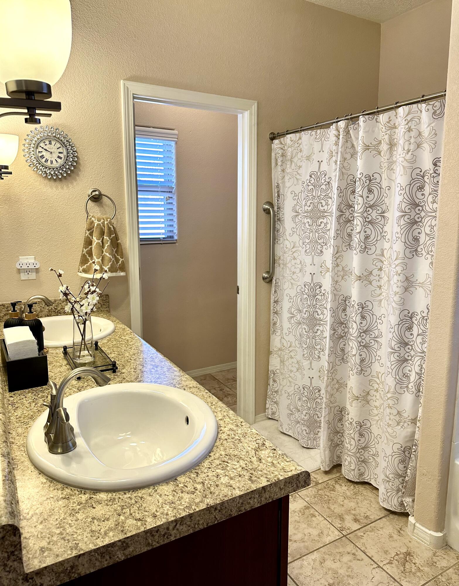 6015 MAFRAQ Avenue NW