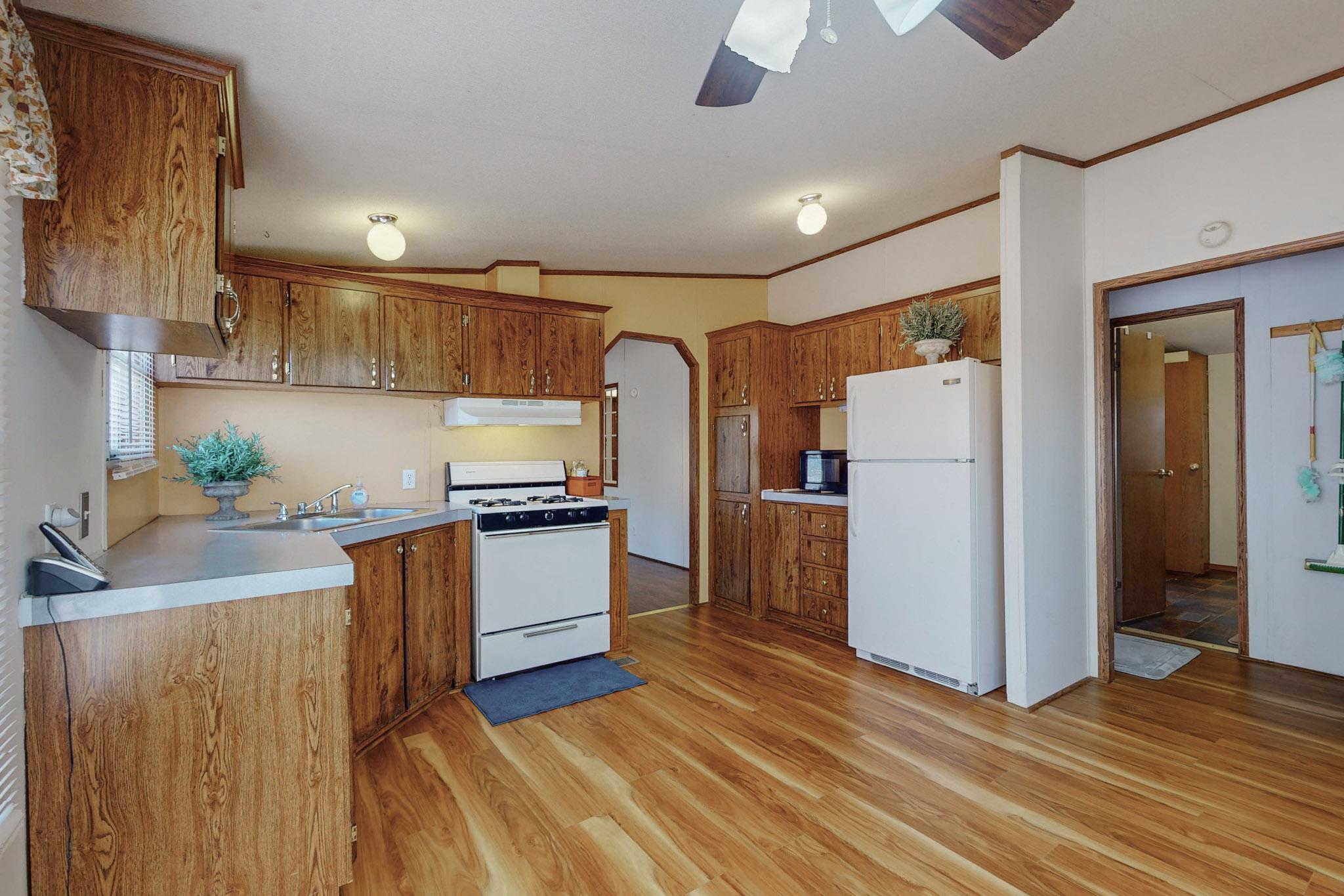 1527 Bryan Road