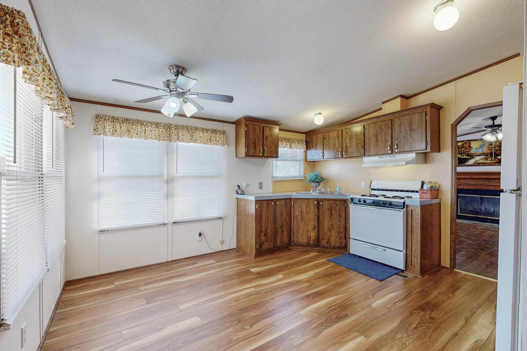 1527 Bryan Road