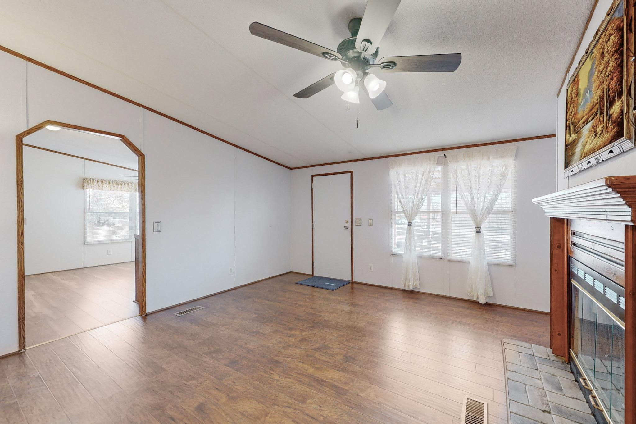 1527 Bryan Road