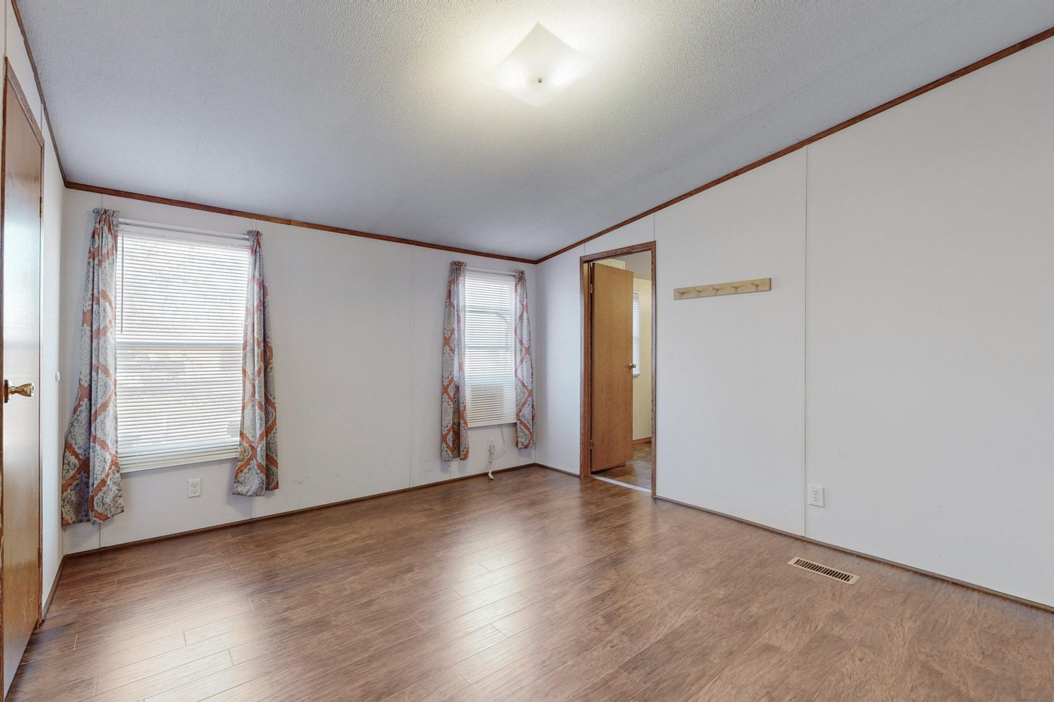 1527 Bryan Road