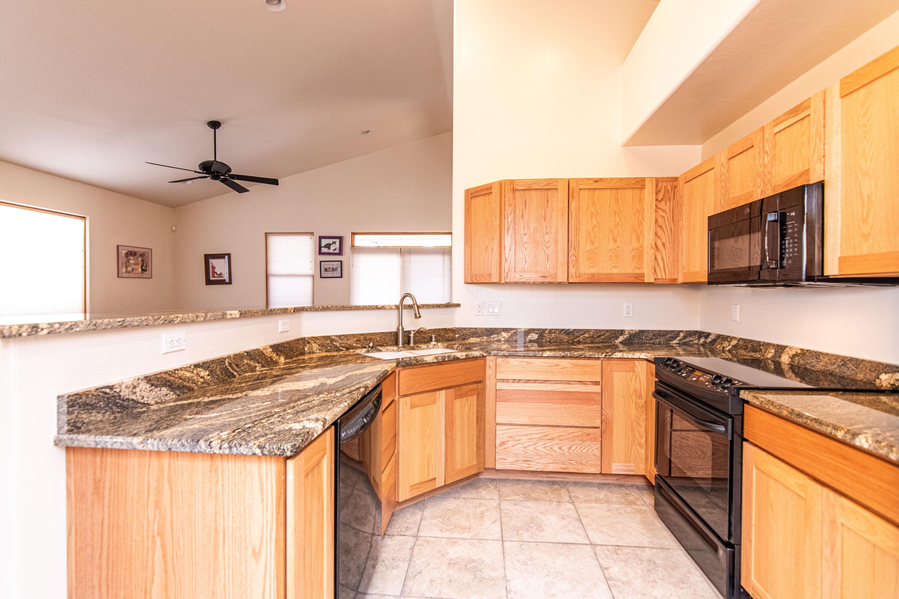 1444 Vinca Trail NE