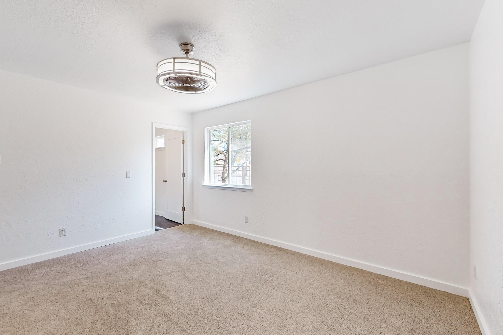 1215 LA VEGA Drive SW