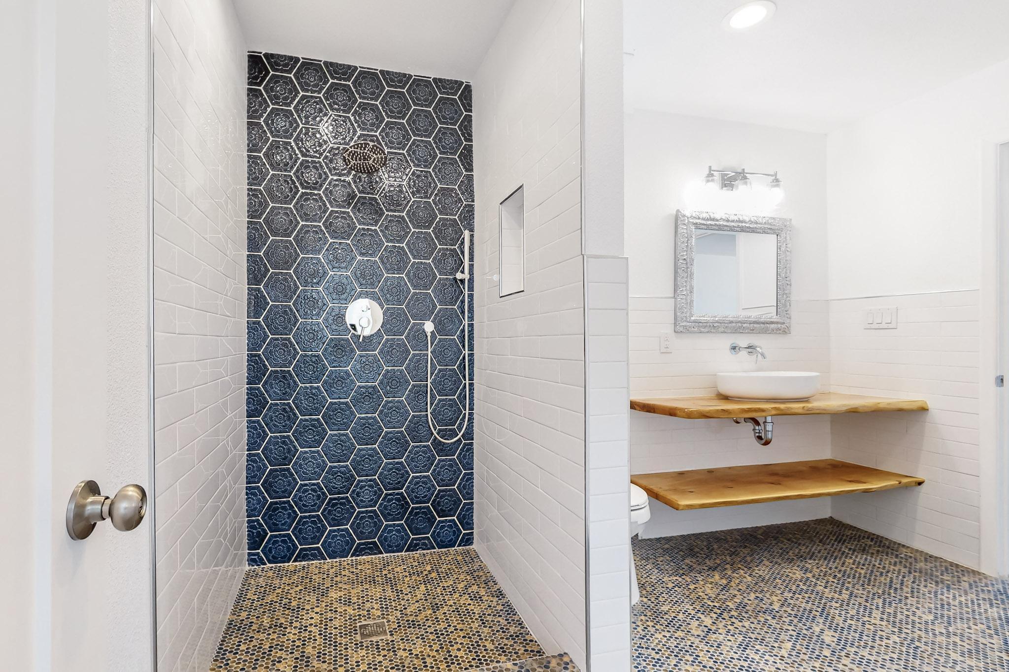 1215 LA VEGA Drive SW