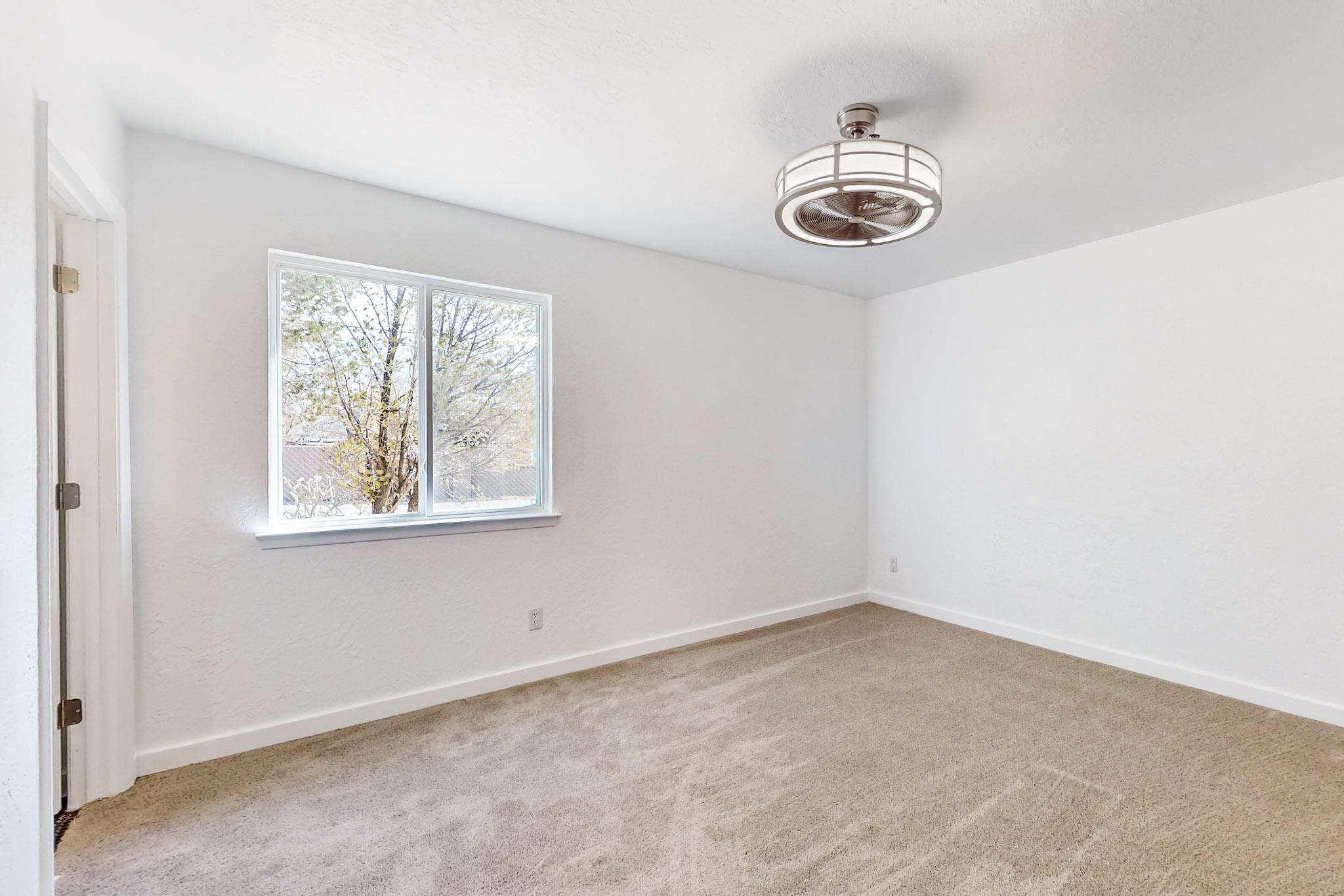 1215 LA VEGA Drive SW