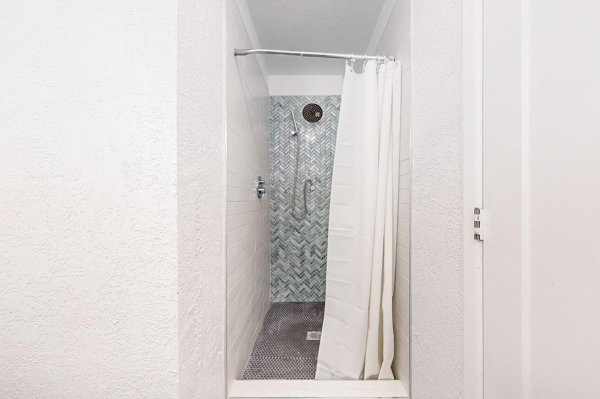 1215 LA VEGA Drive SW