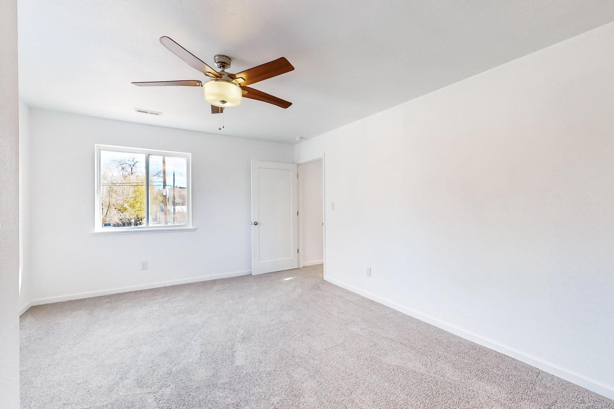 1215 LA VEGA Drive SW