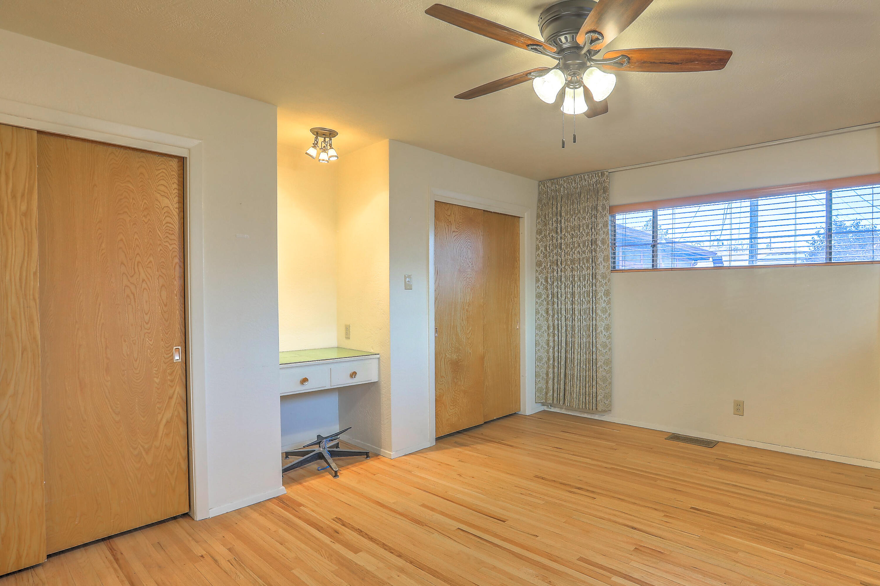 420 ALVARADO Drive NE