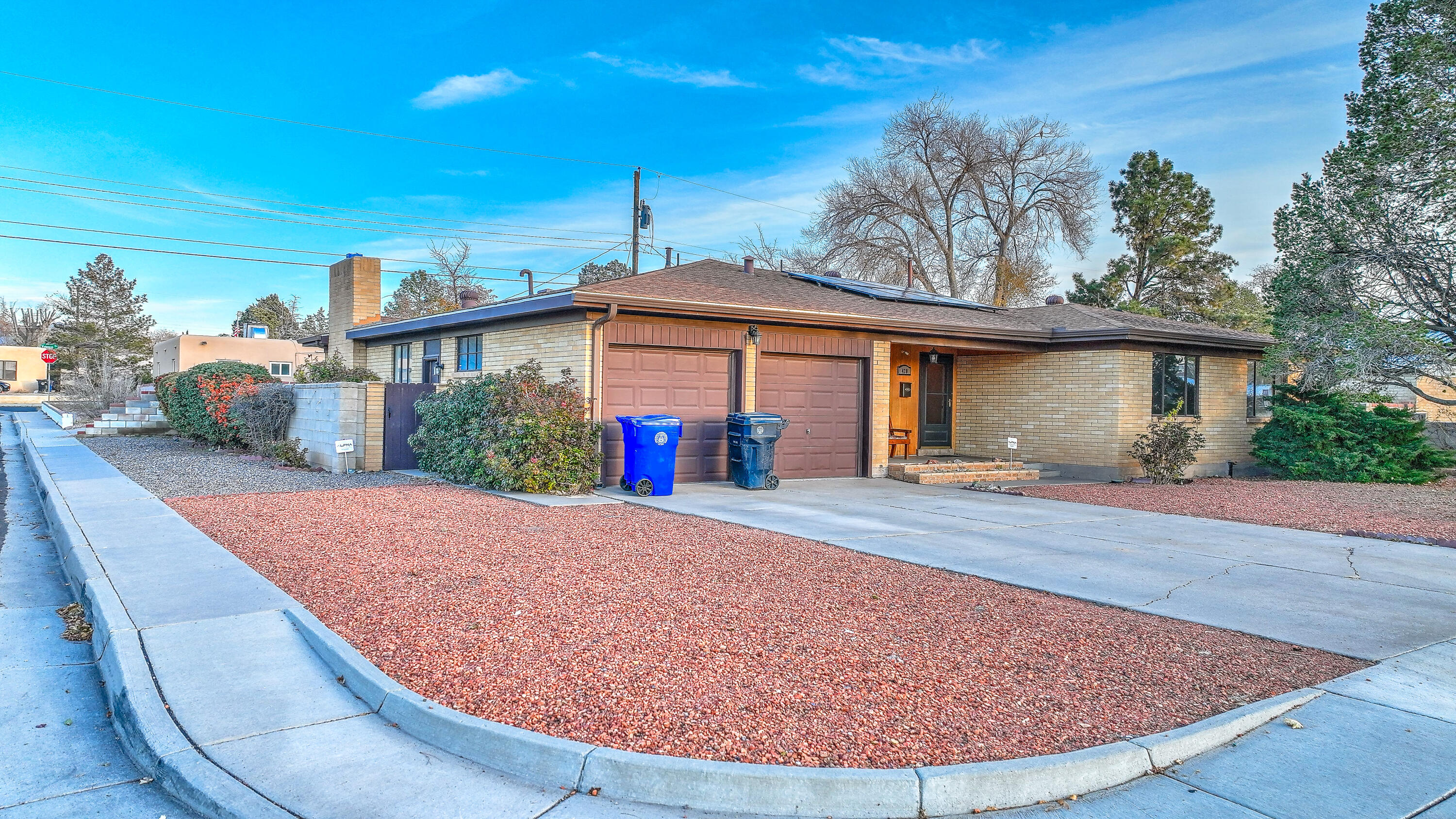 420 ALVARADO Drive NE