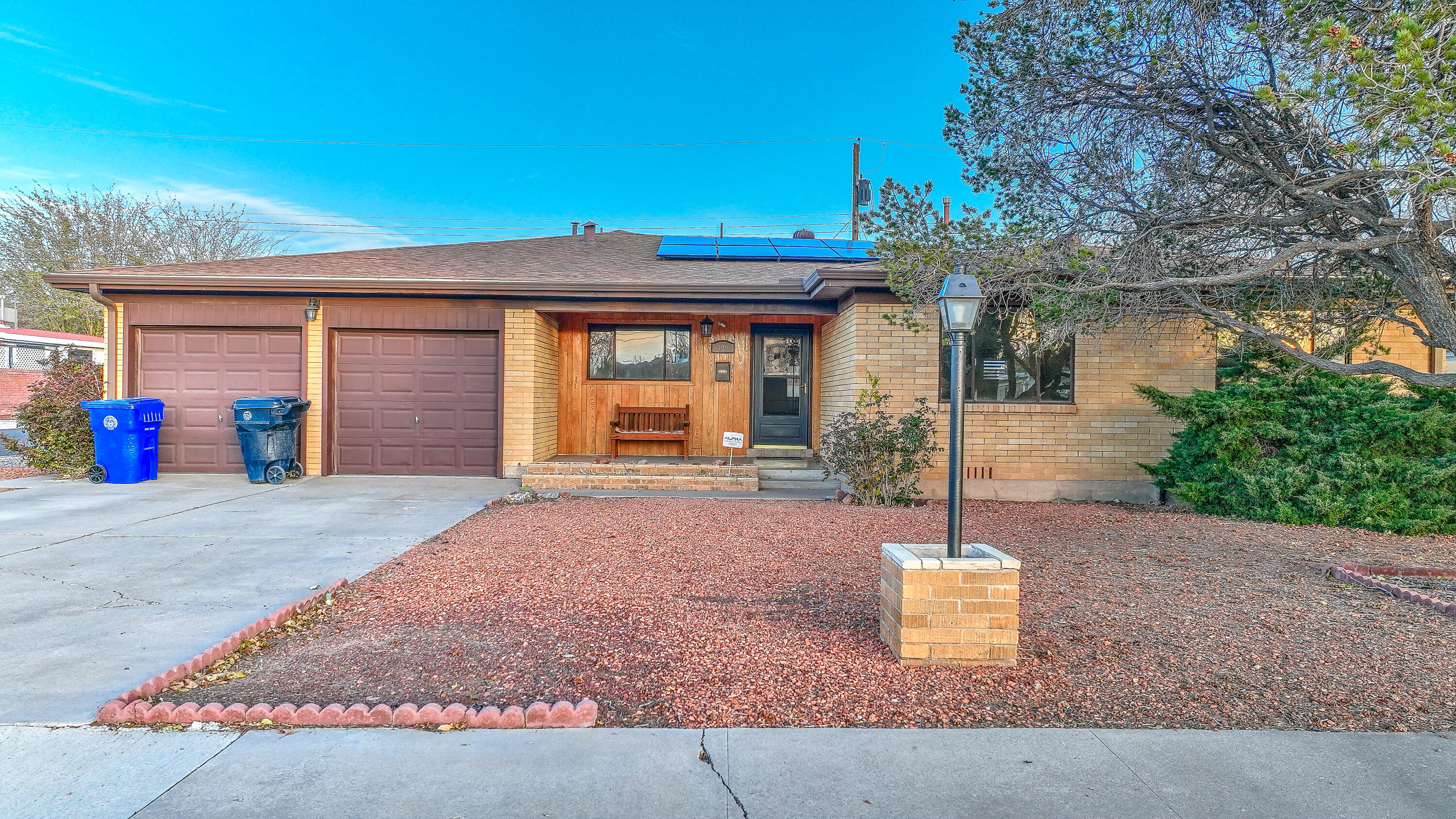 420 ALVARADO Drive NE