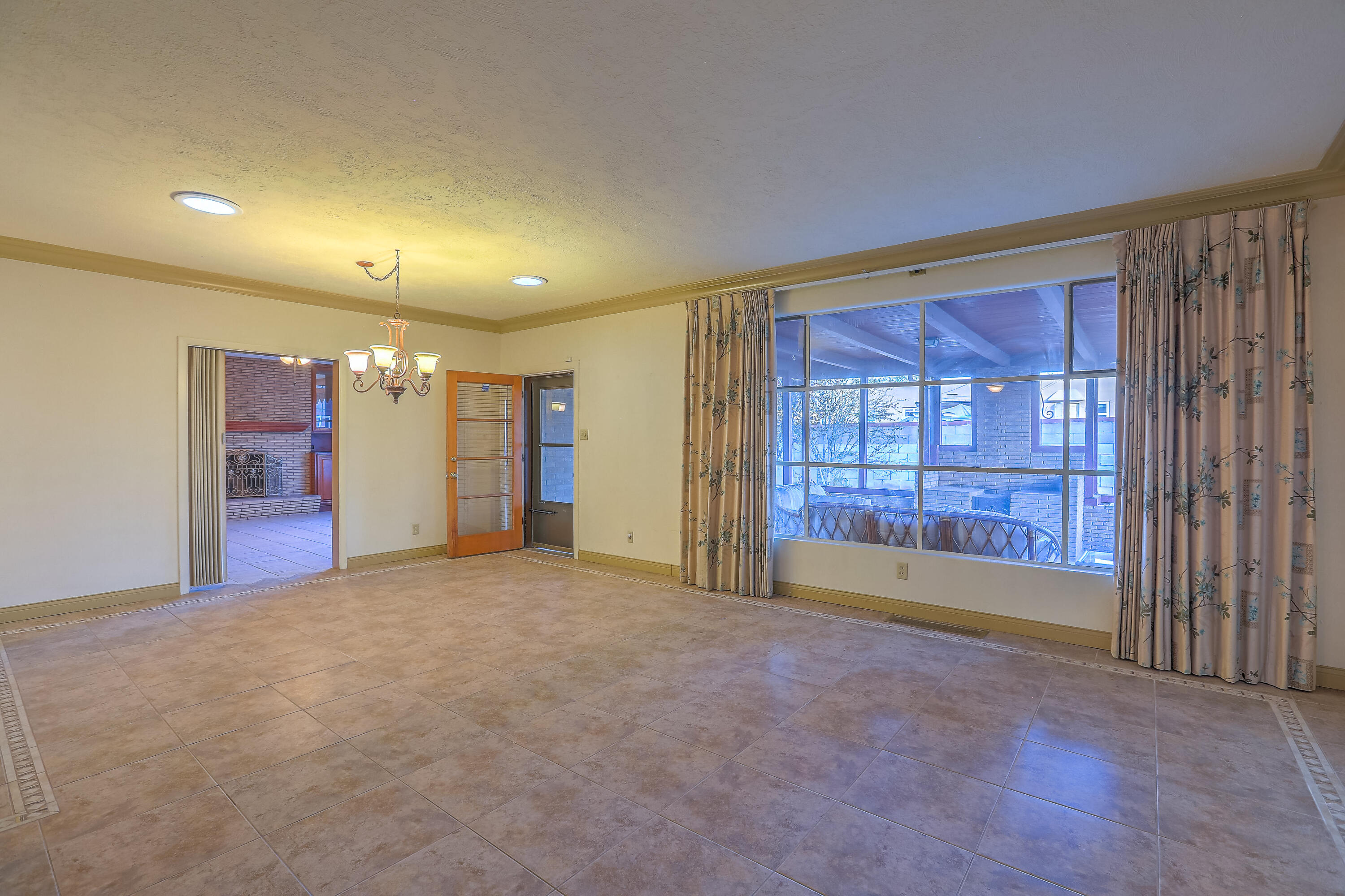 420 ALVARADO Drive NE
