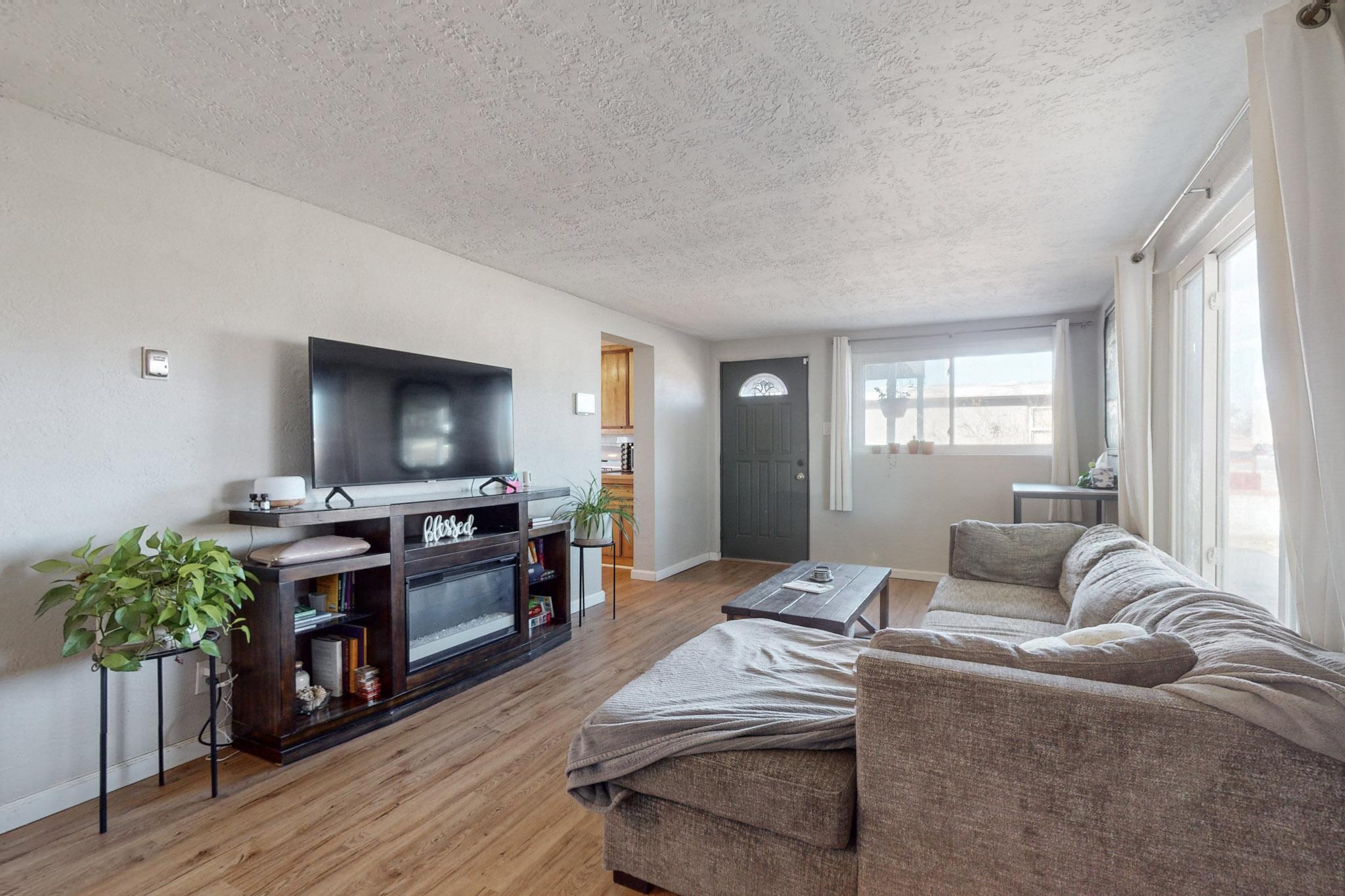 2907 MORNINGSIDE Drive NE