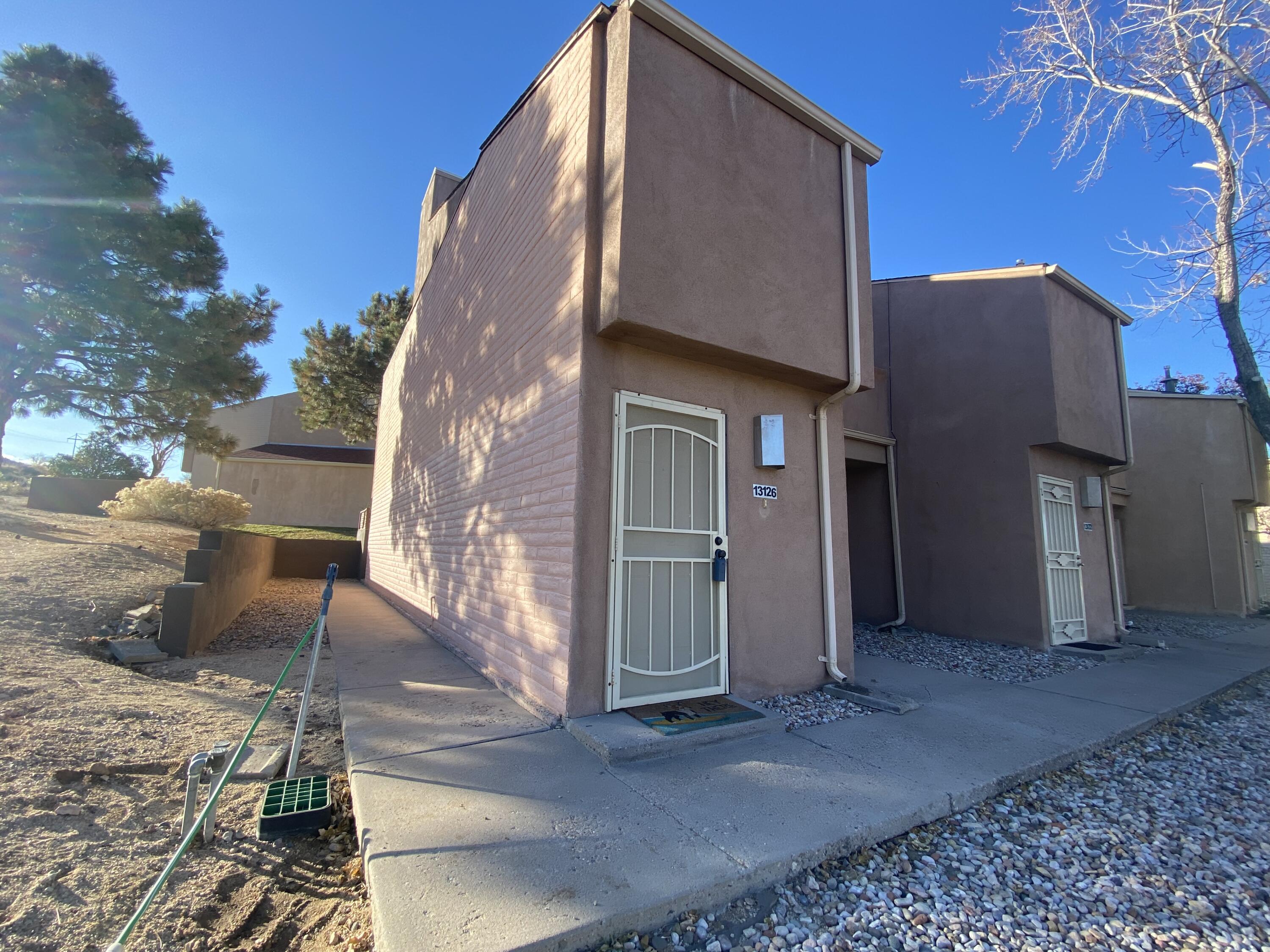 13126 CANDELARIA Road NE