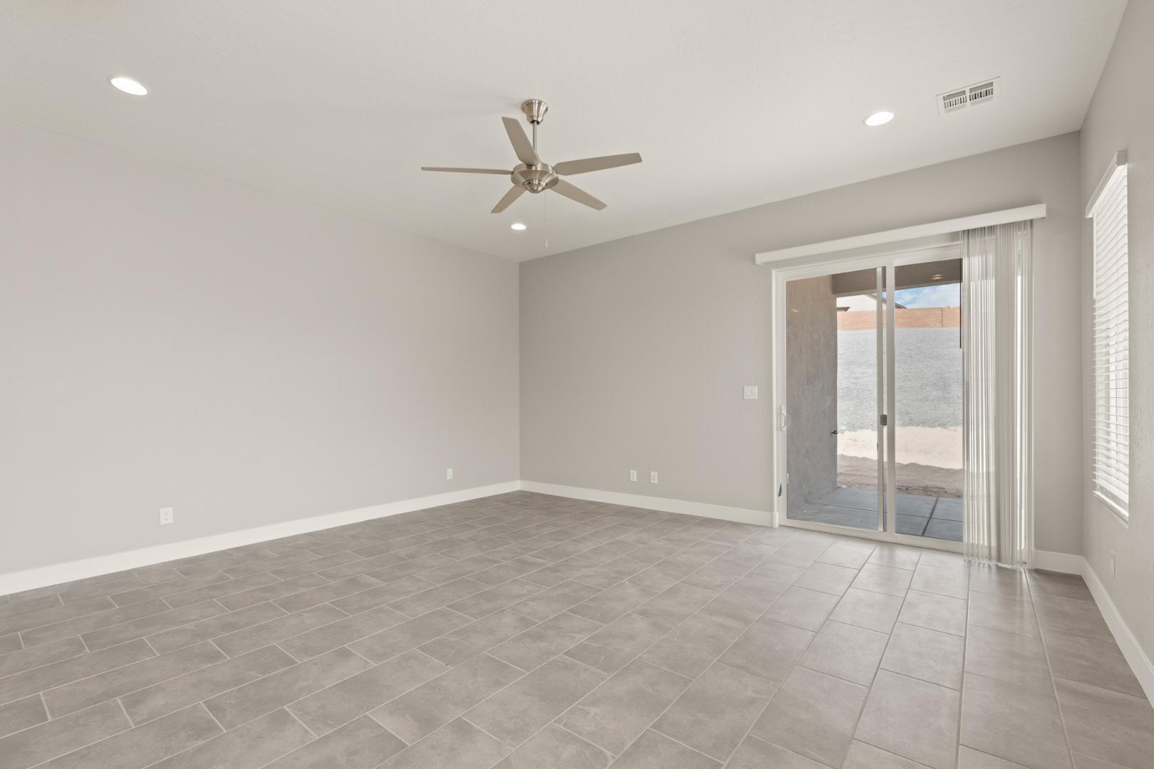 549 Mindoro Drive SE