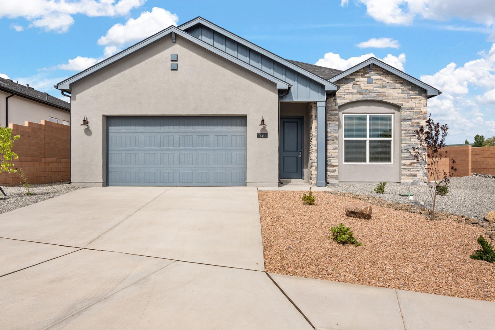 549 Mindoro Drive SE