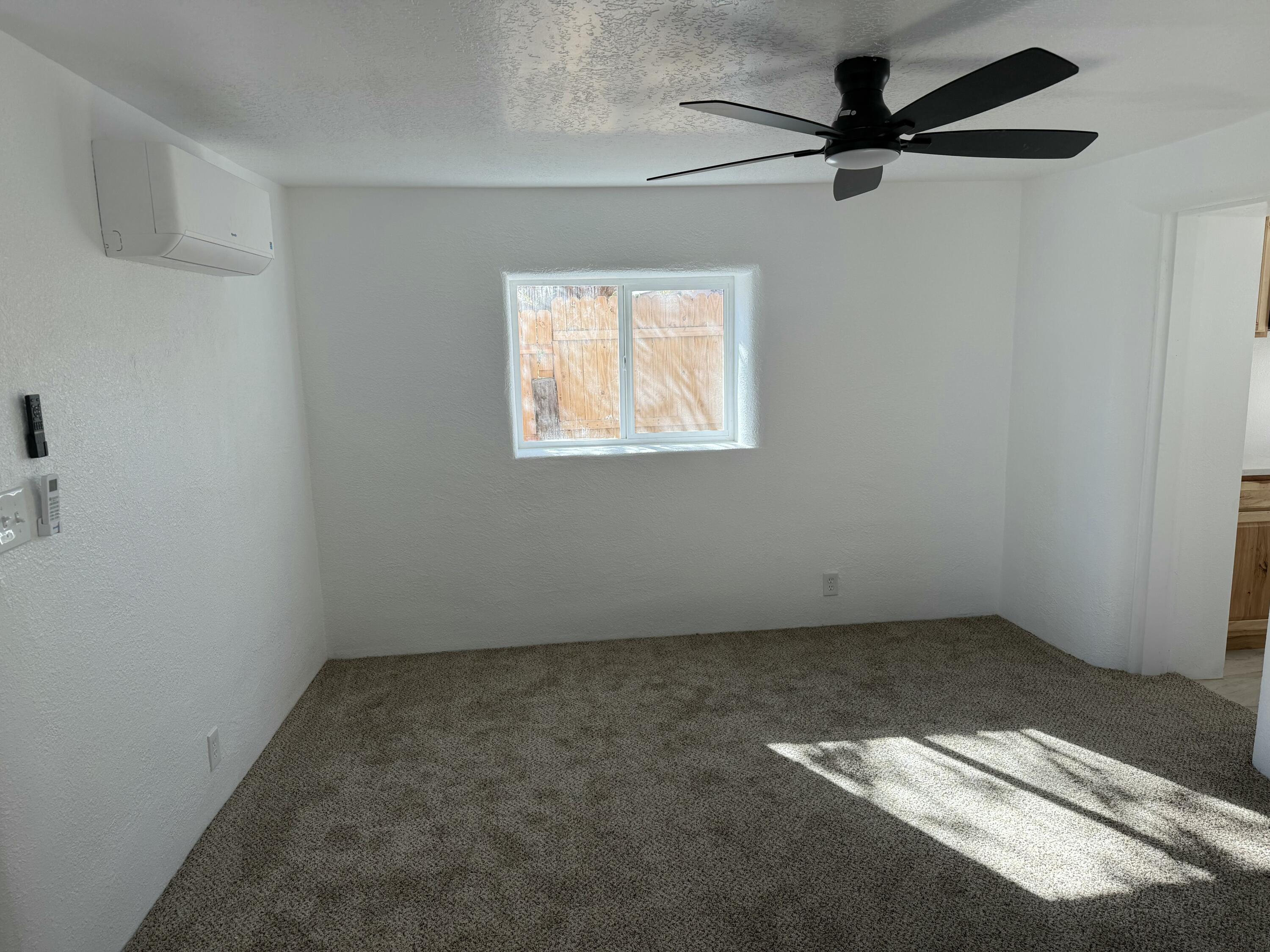300 SMITH Avenue SE