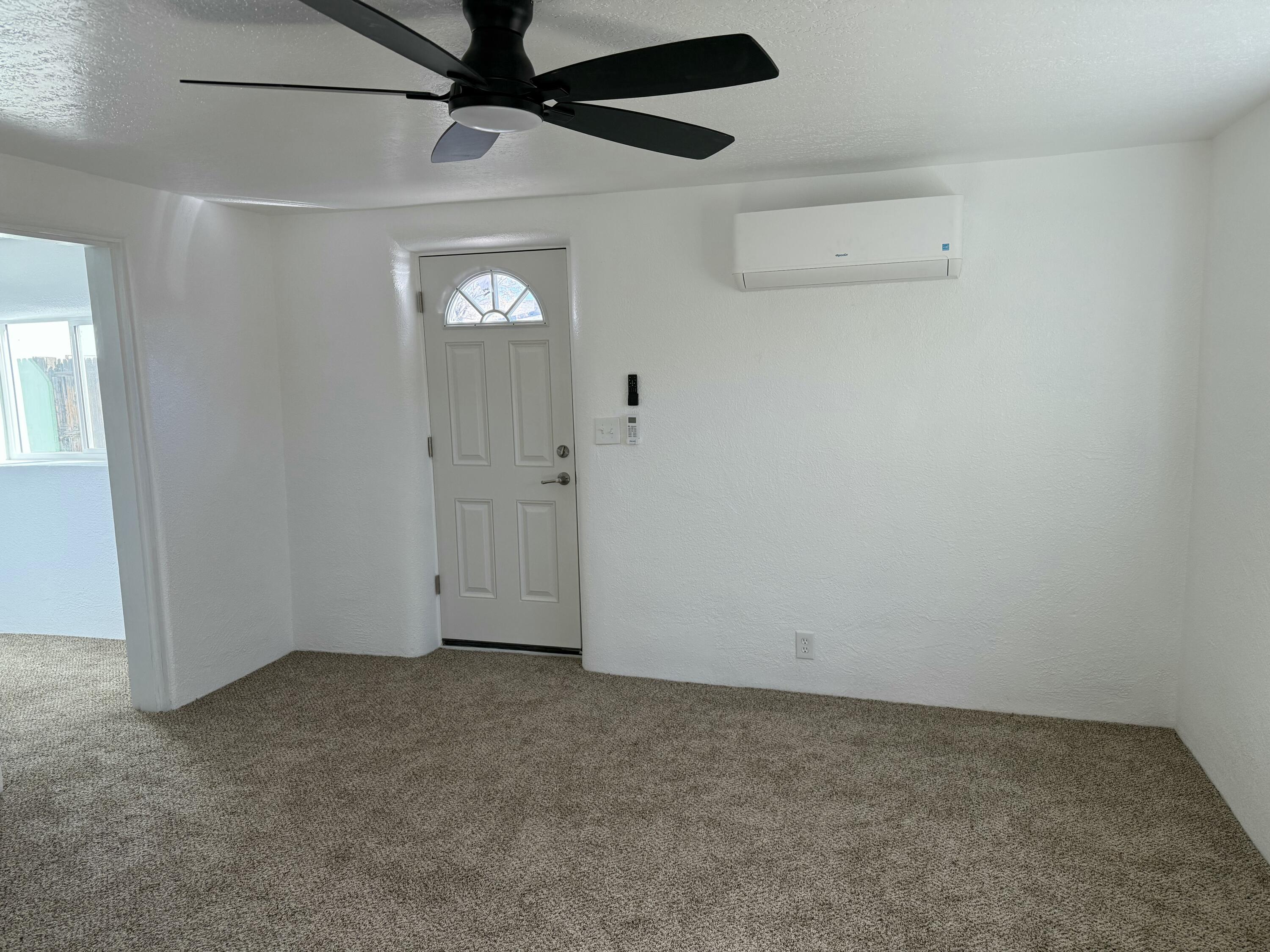 300 SMITH Avenue SE