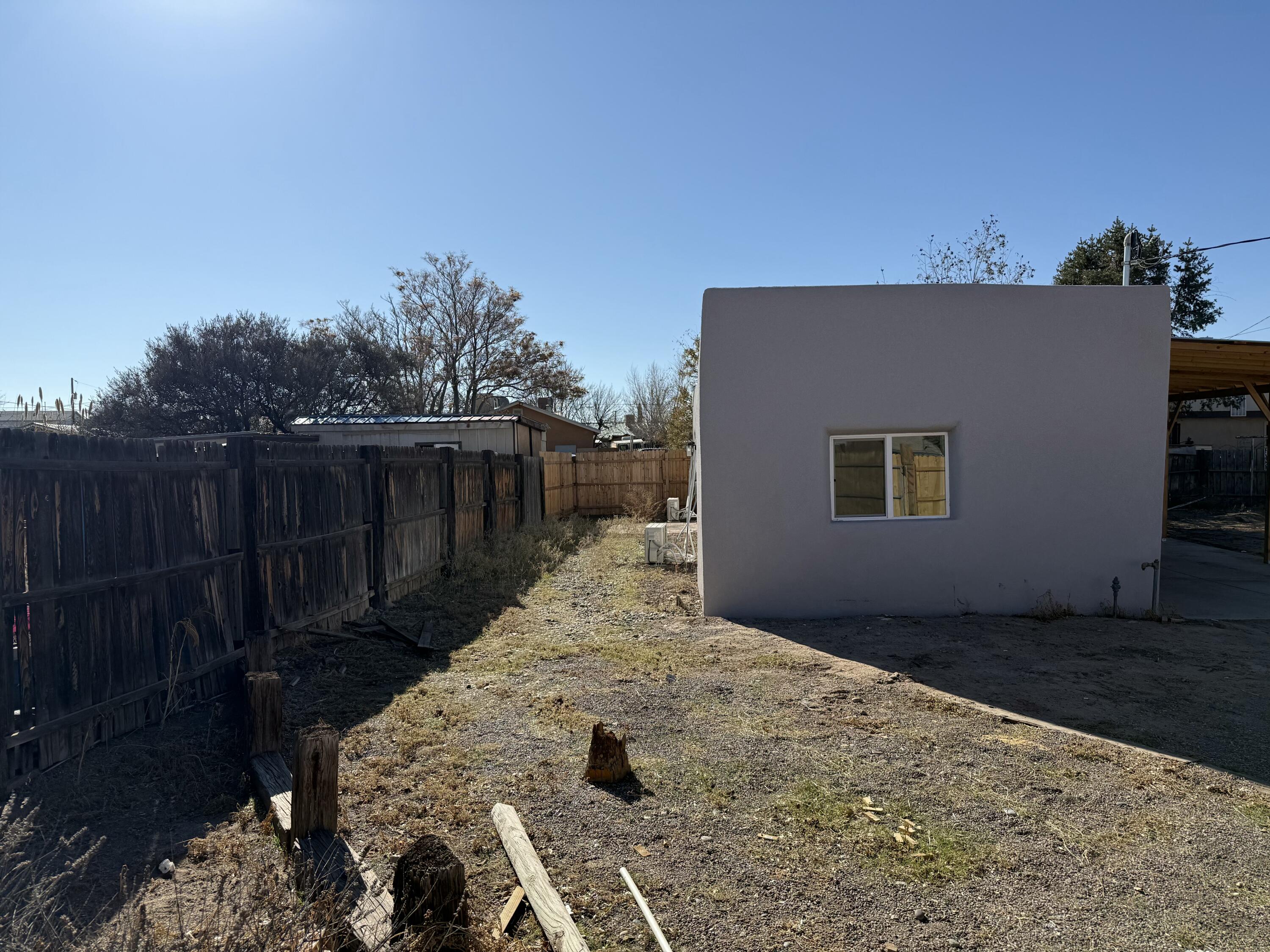 300 SMITH Avenue SE