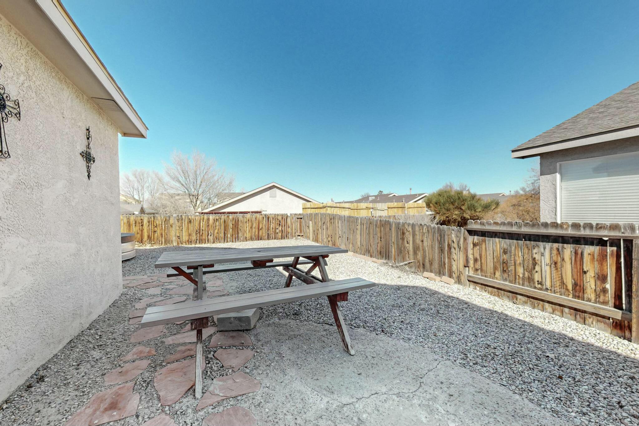 613 MORNING MEADOWS Drive NE