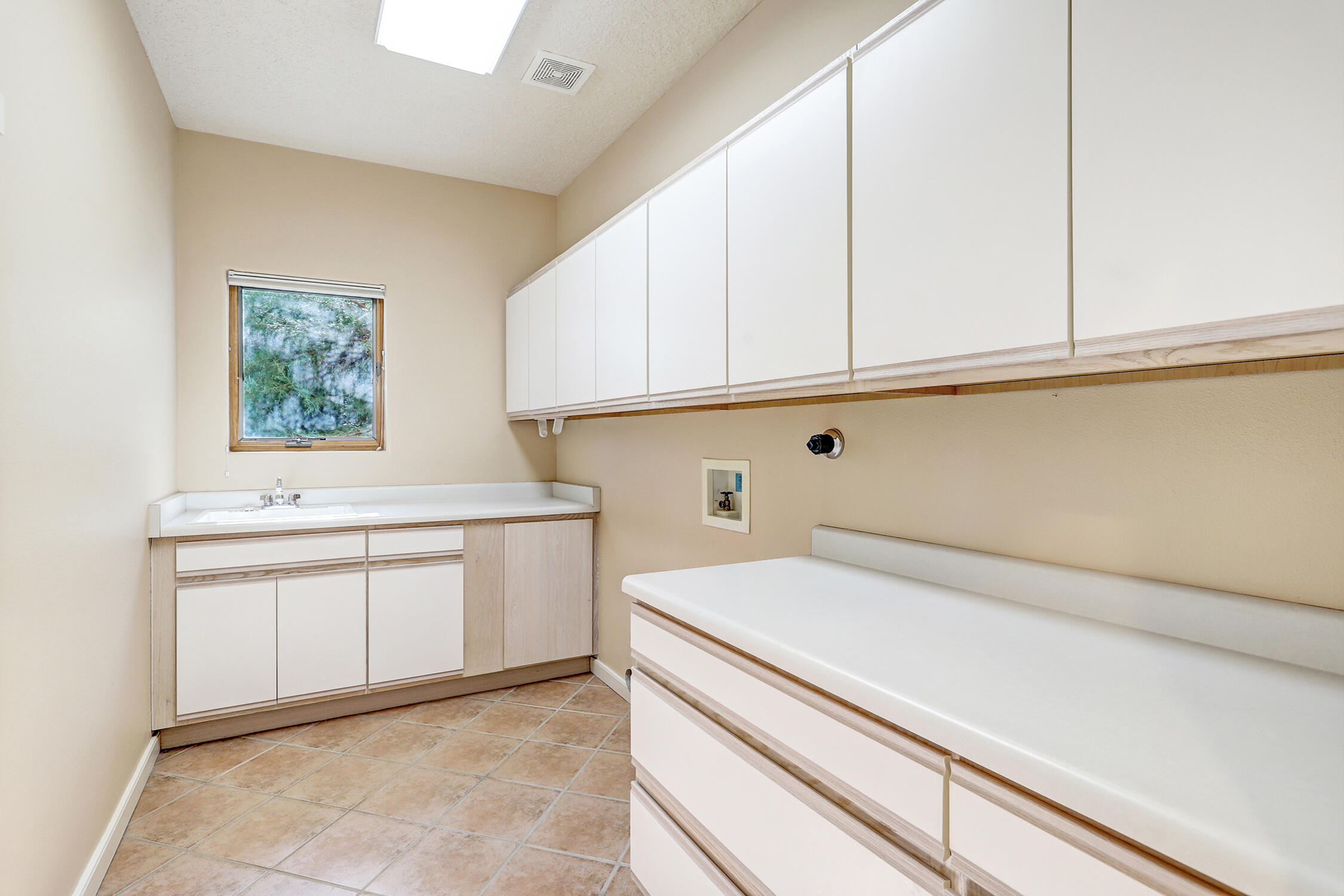 30 CANYON RIDGE Drive