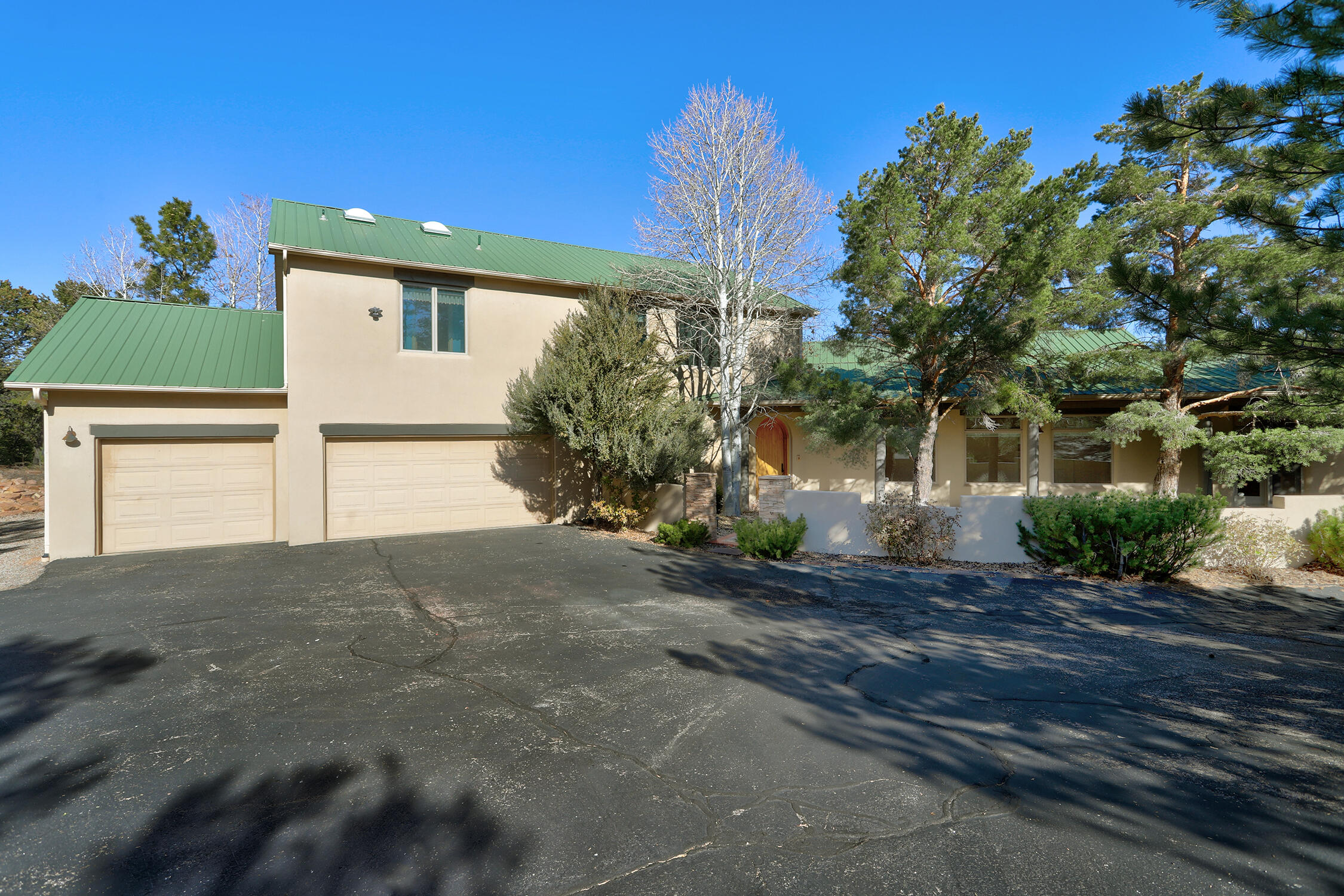 30 CANYON RIDGE Drive