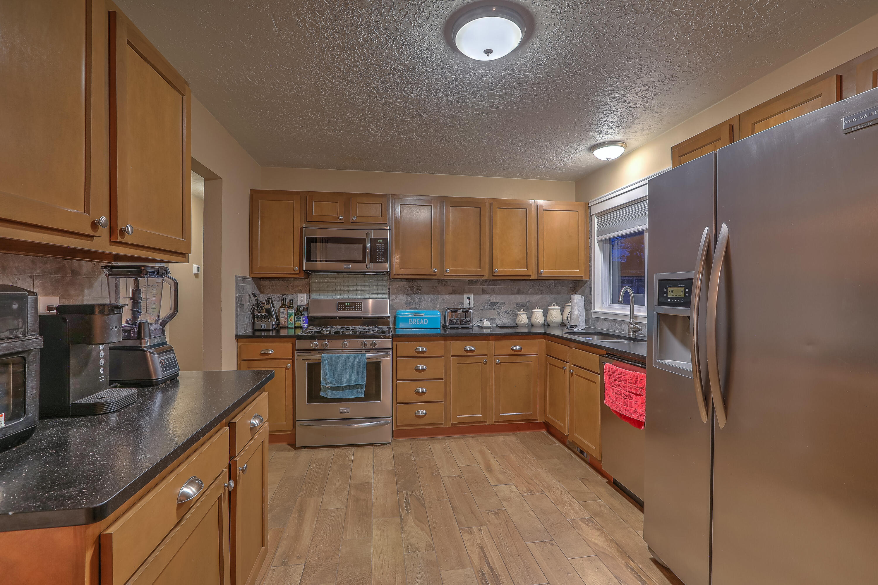 10800 PRINCESS JEANNE Avenue NE