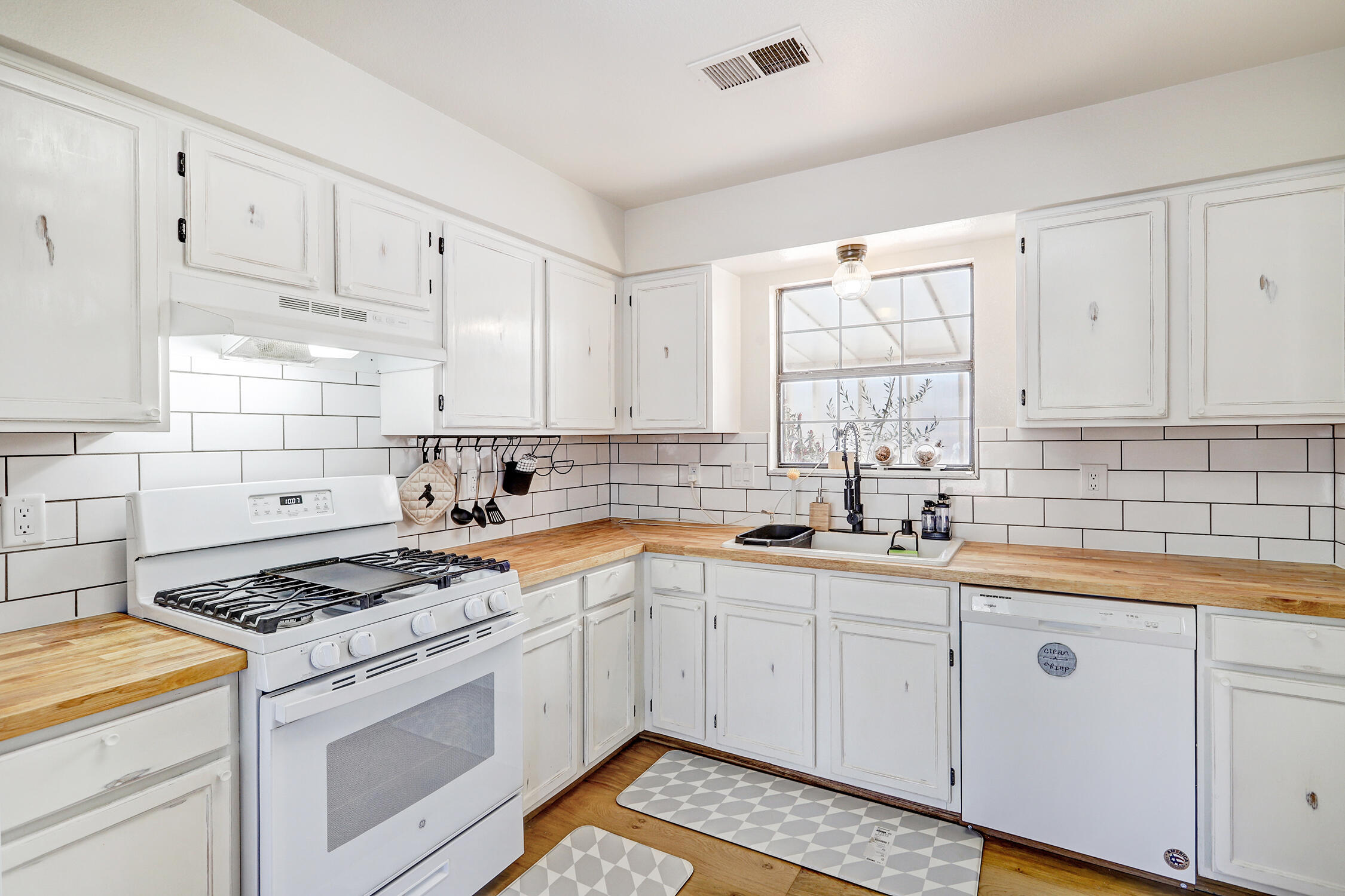 432 ASBURY Road NE