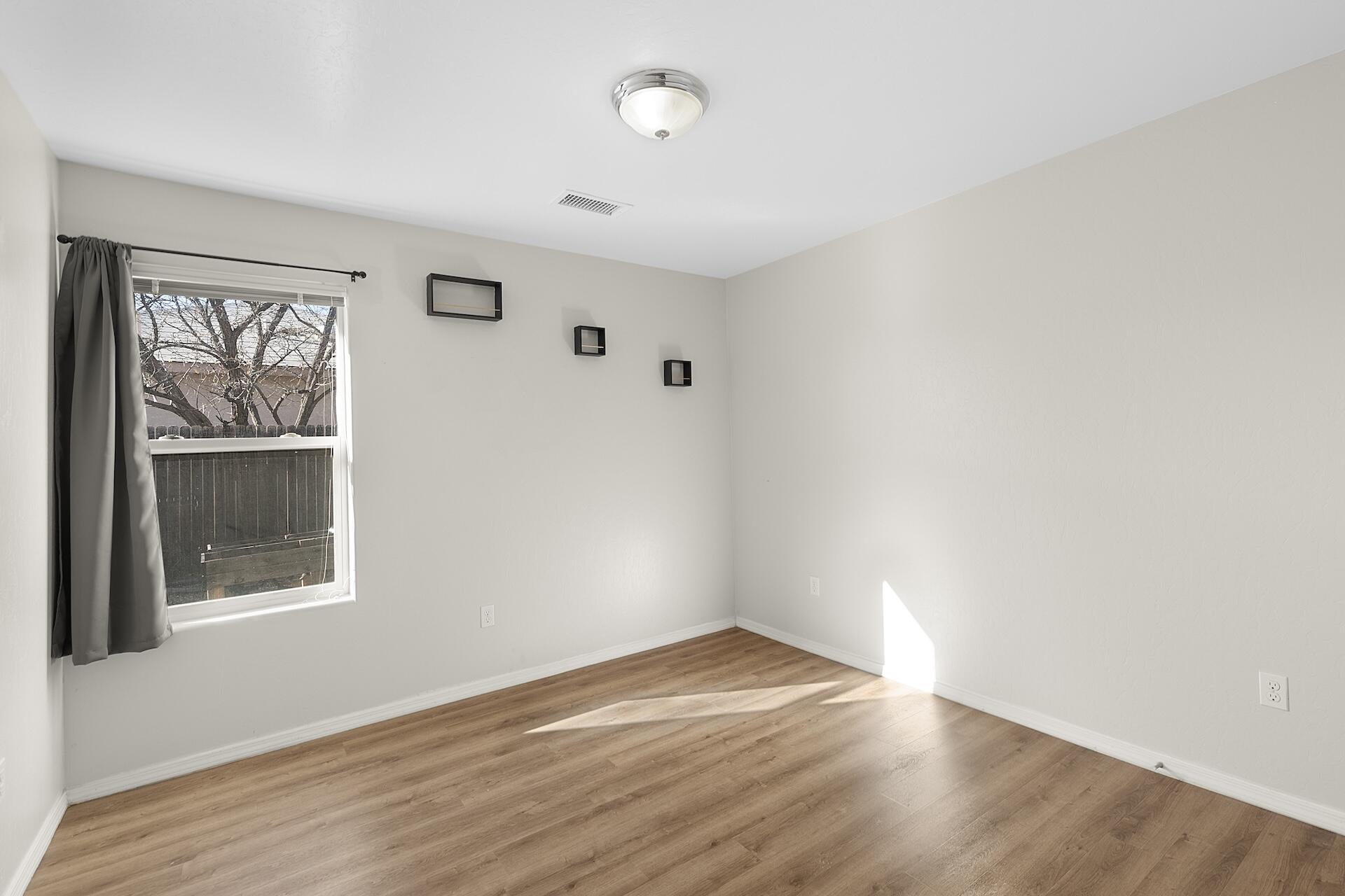 1006 SEAN Avenue