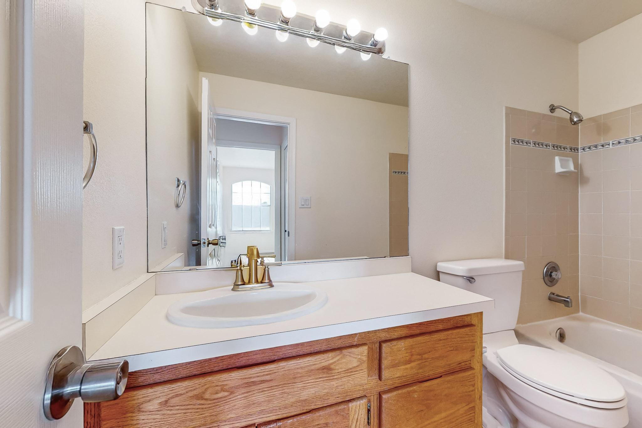 7055 NATALIE JANAE Lane NE