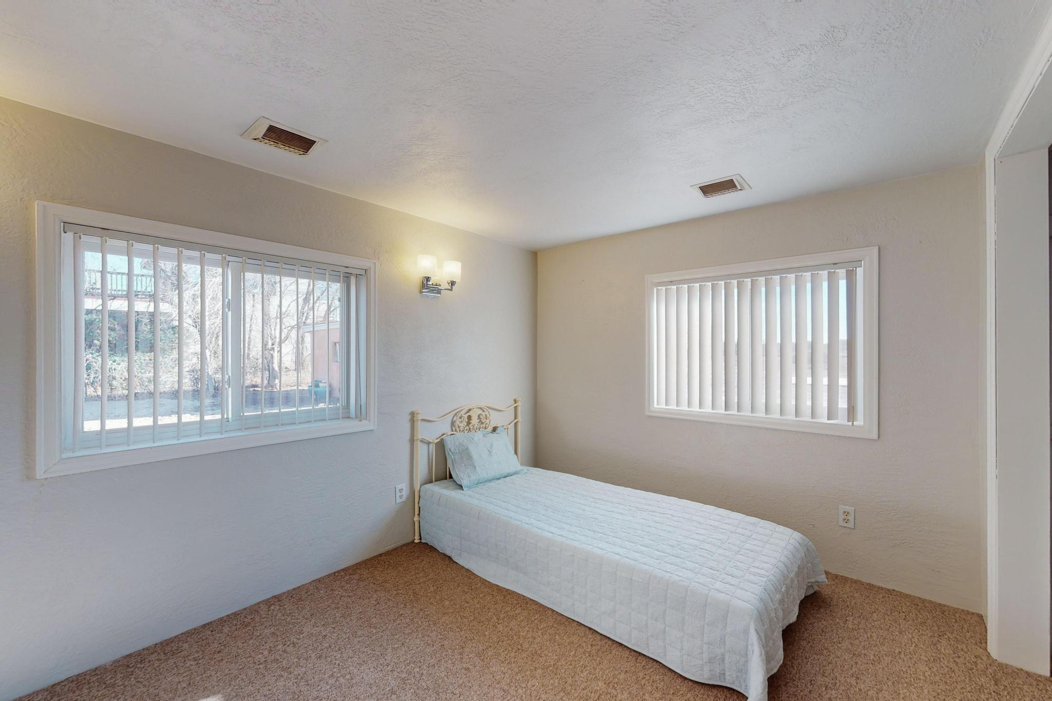 46 SERAFIN Road