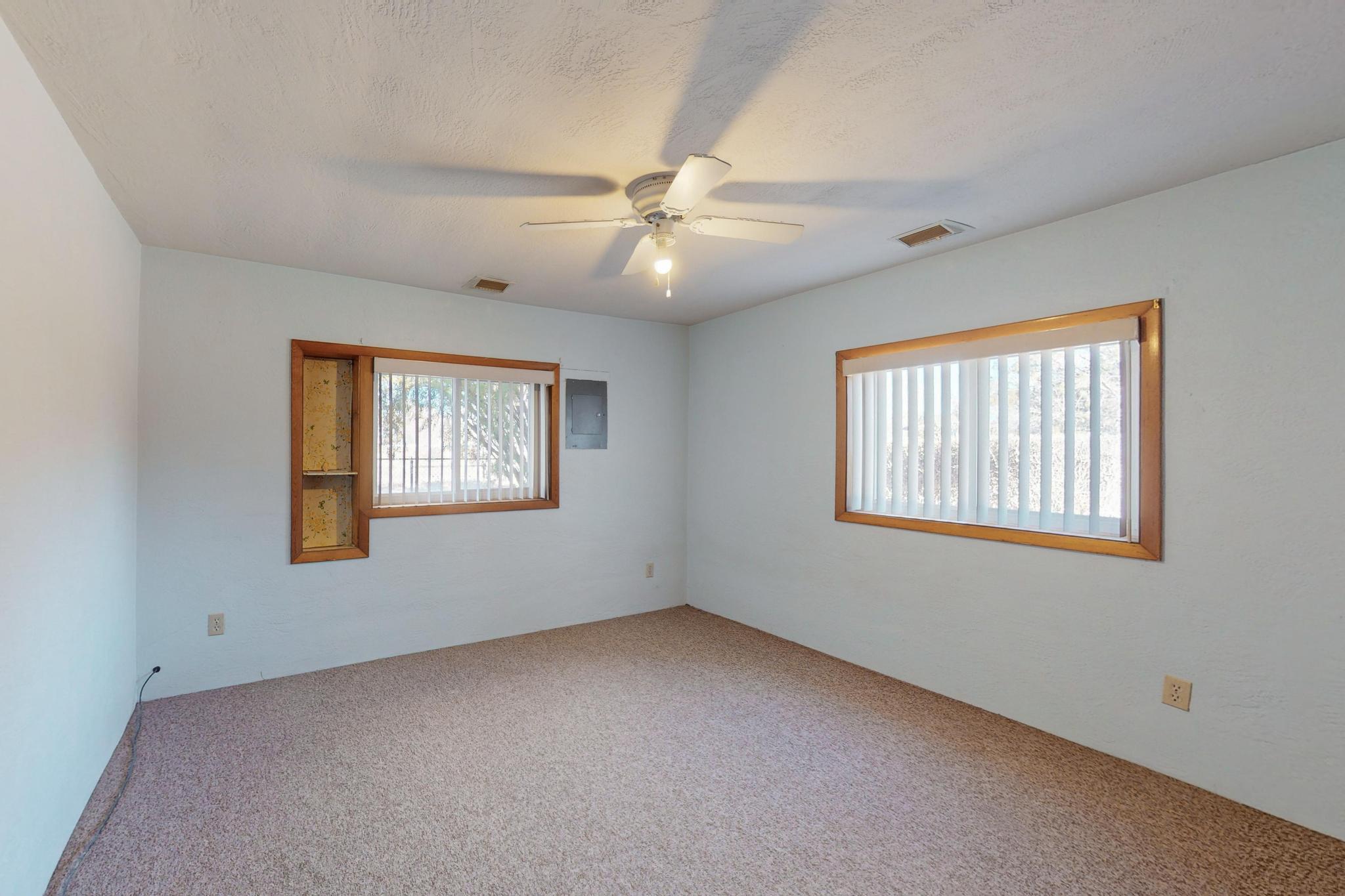 46 SERAFIN Road
