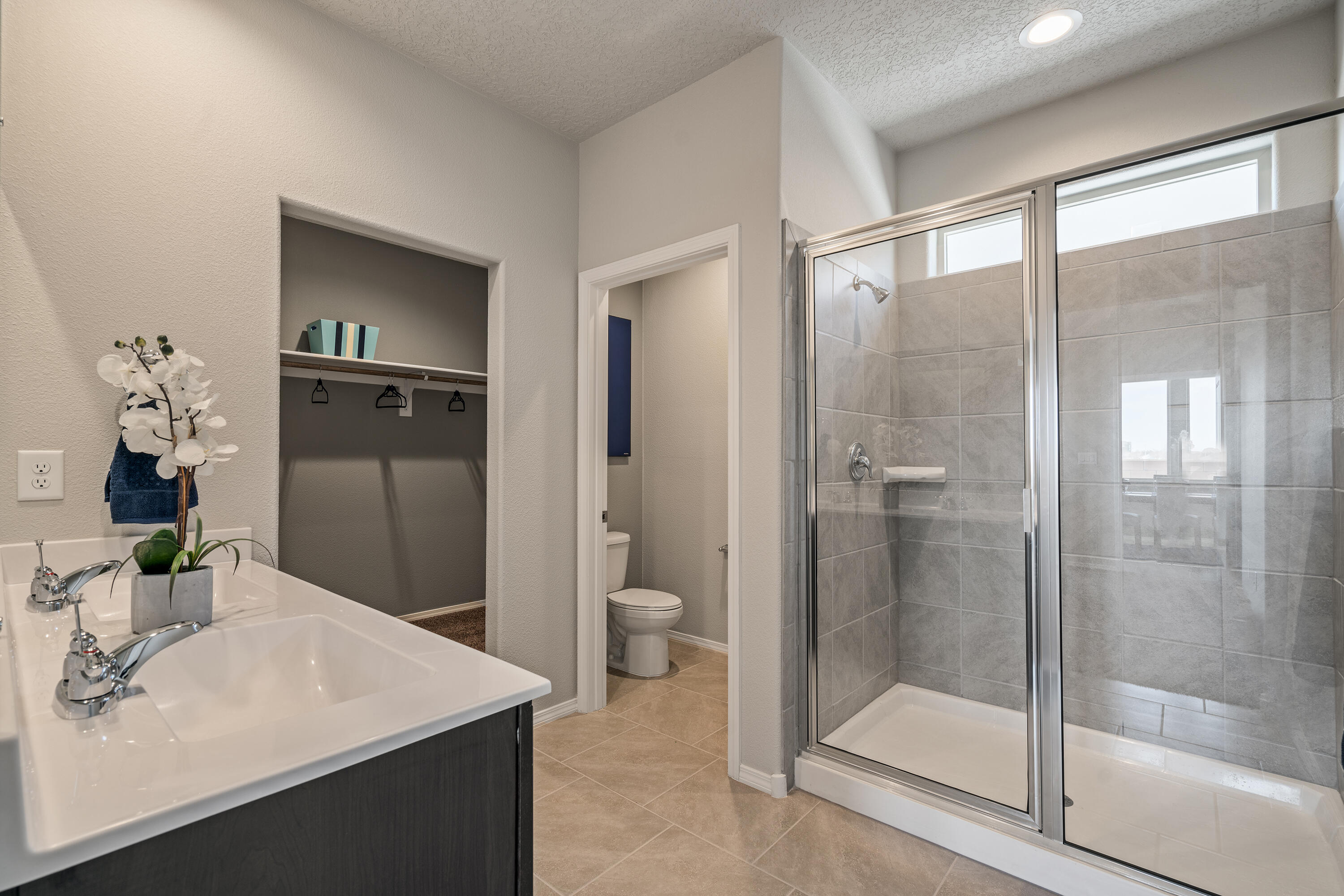 4102 Silver Springs Road NE