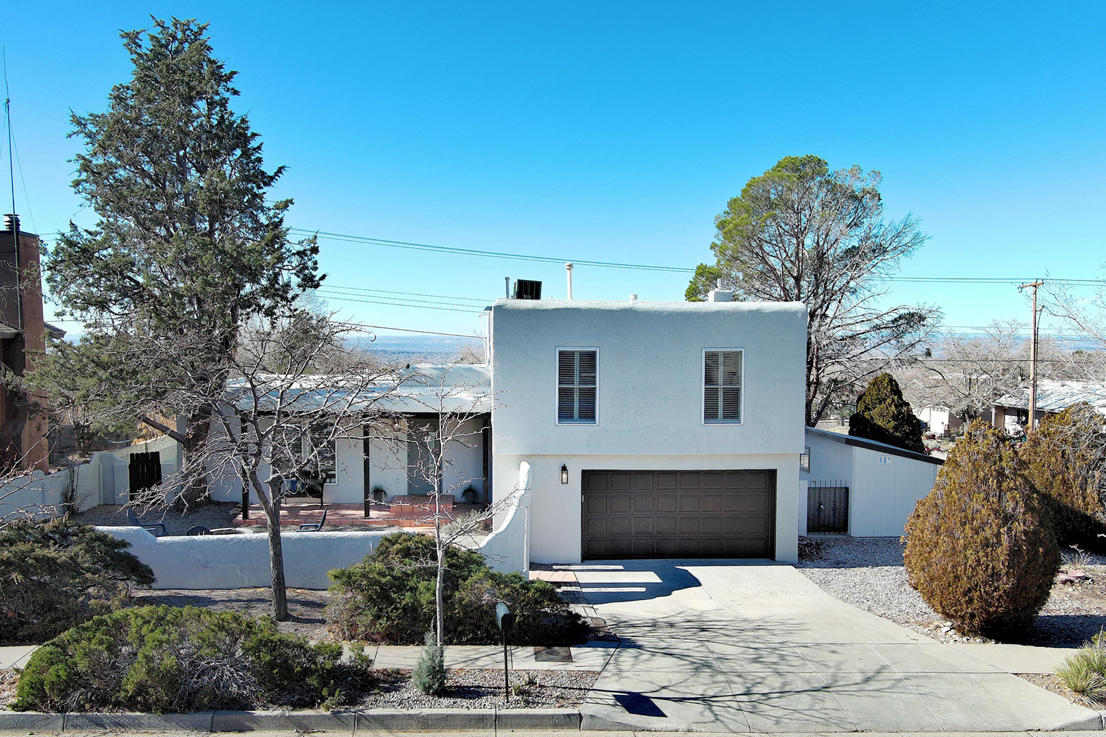 617 MARK Drive NE