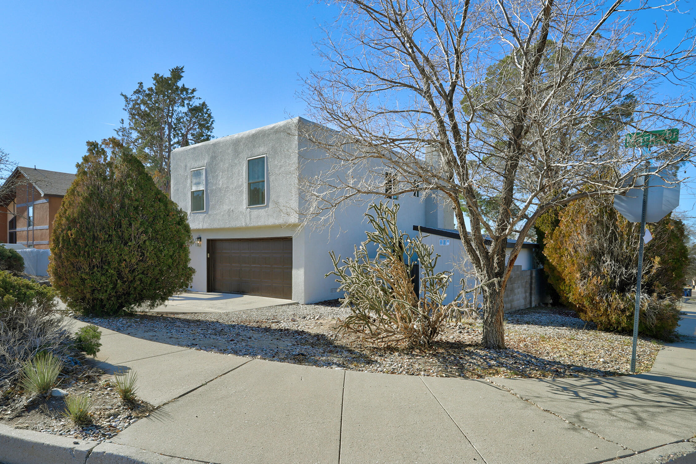 617 MARK Drive NE
