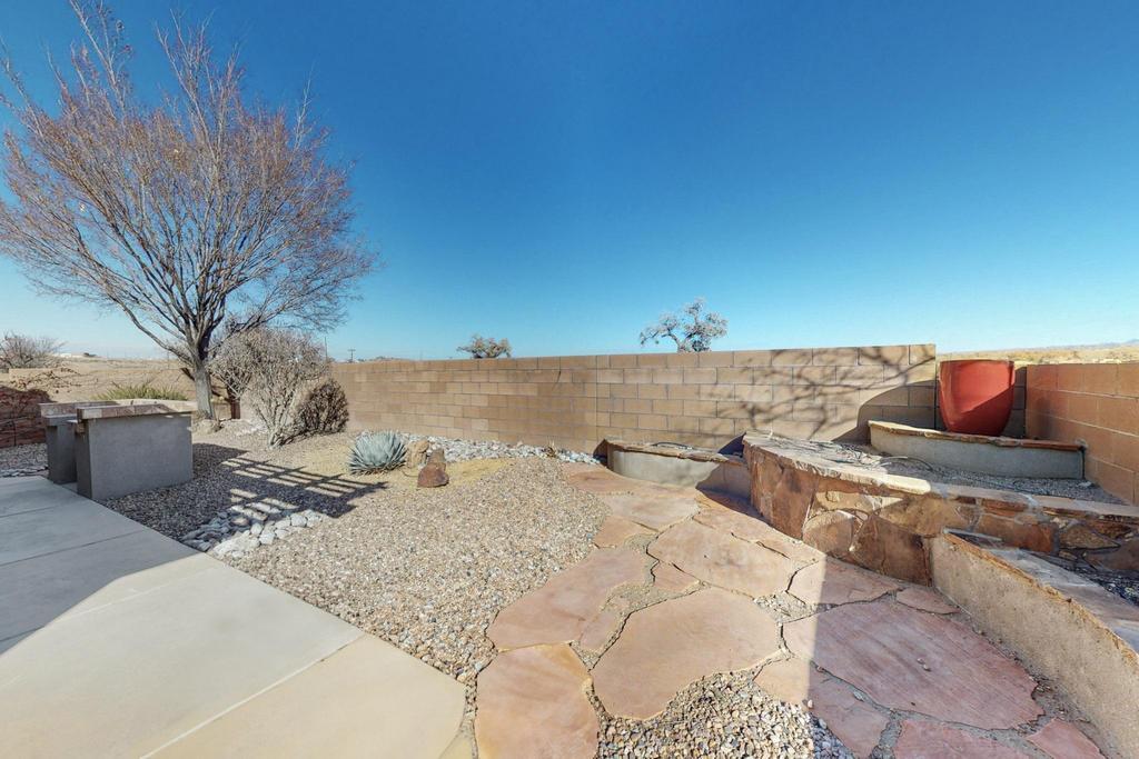 824 GOLDEN YARROW Trail