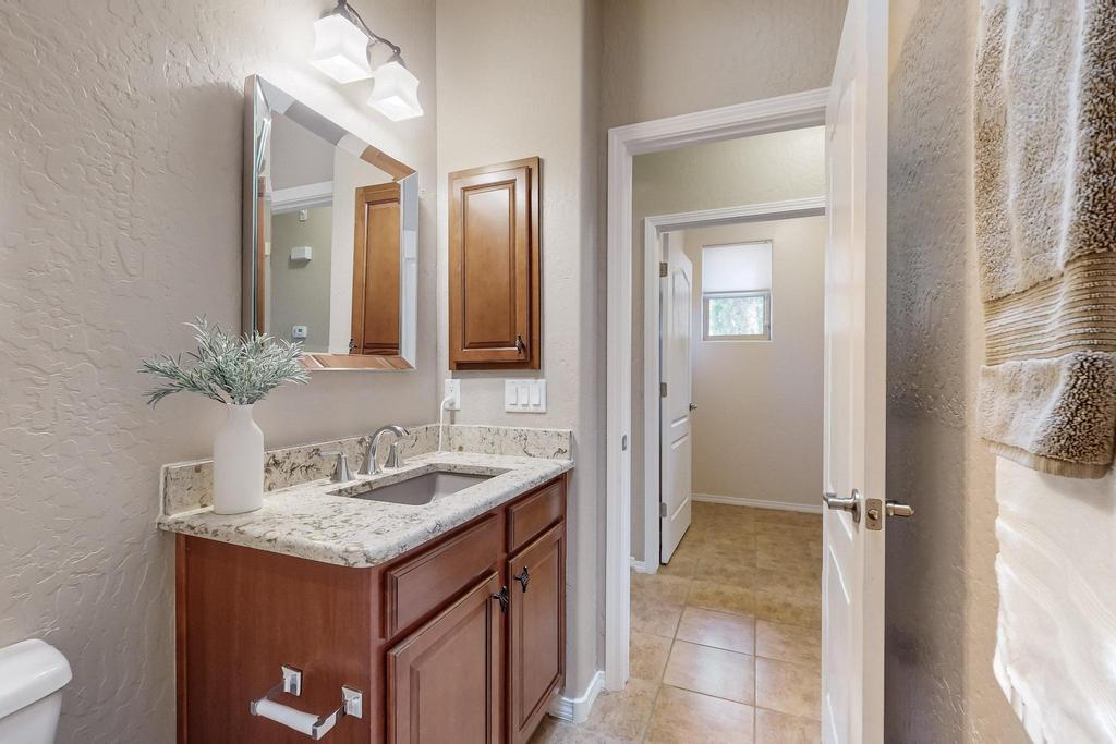 824 GOLDEN YARROW Trail