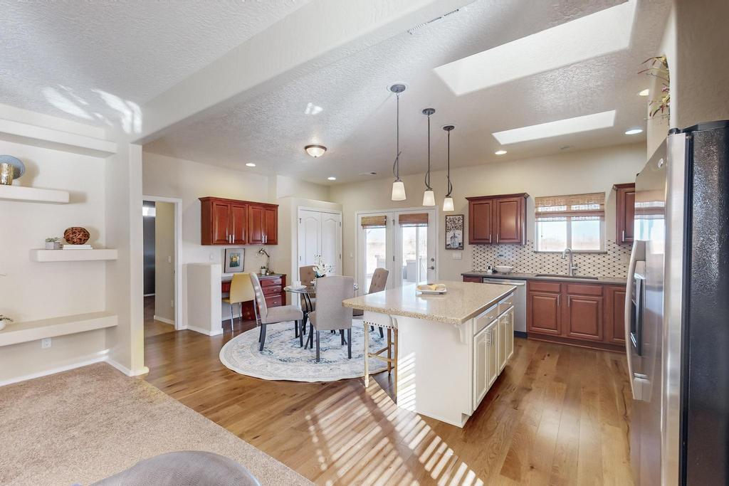 824 GOLDEN YARROW Trail