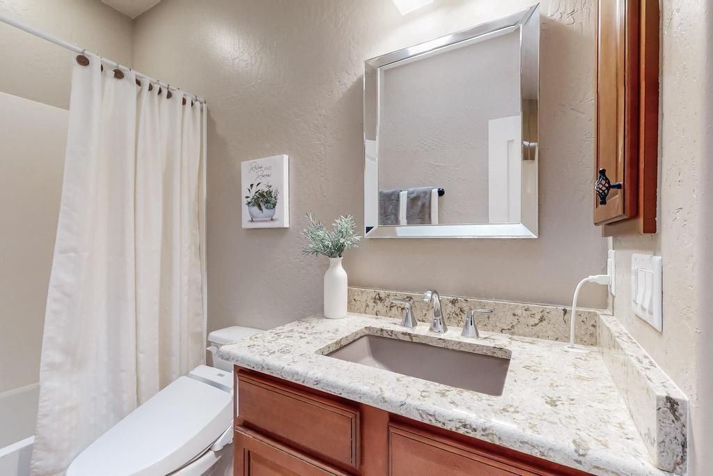 824 GOLDEN YARROW Trail