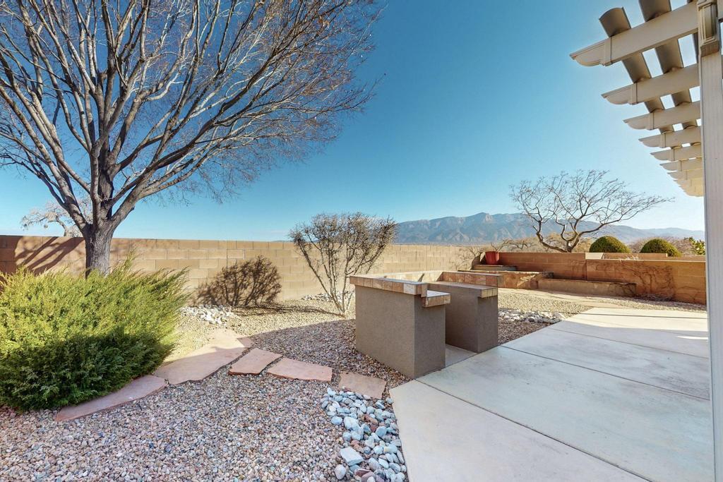 824 GOLDEN YARROW Trail
