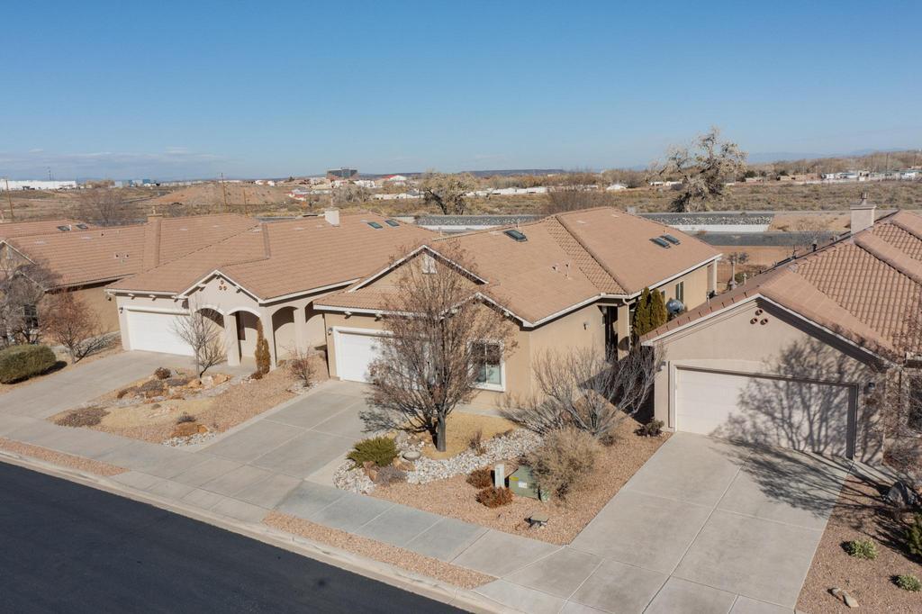 824 GOLDEN YARROW Trail