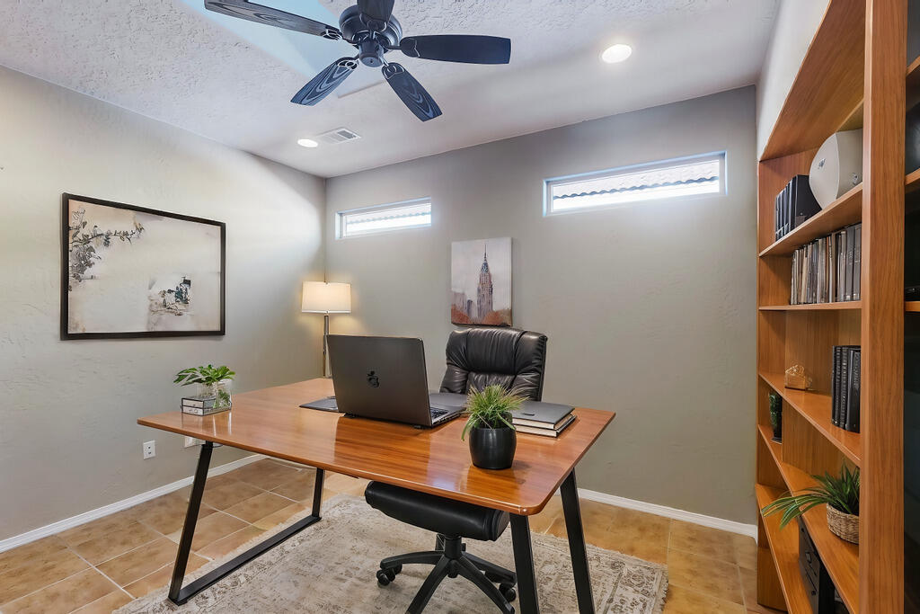824 GOLDEN YARROW Trail