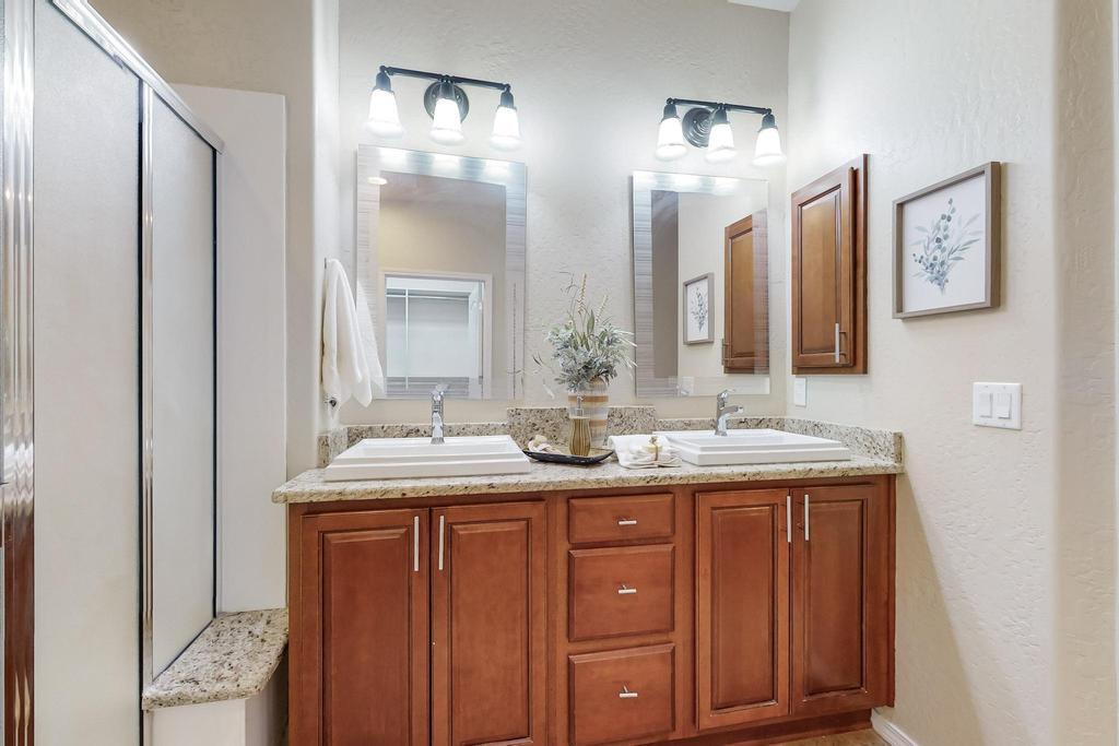 824 GOLDEN YARROW Trail