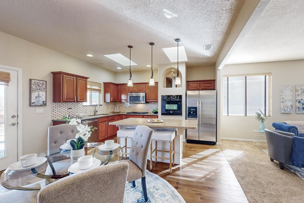 824 GOLDEN YARROW Trail