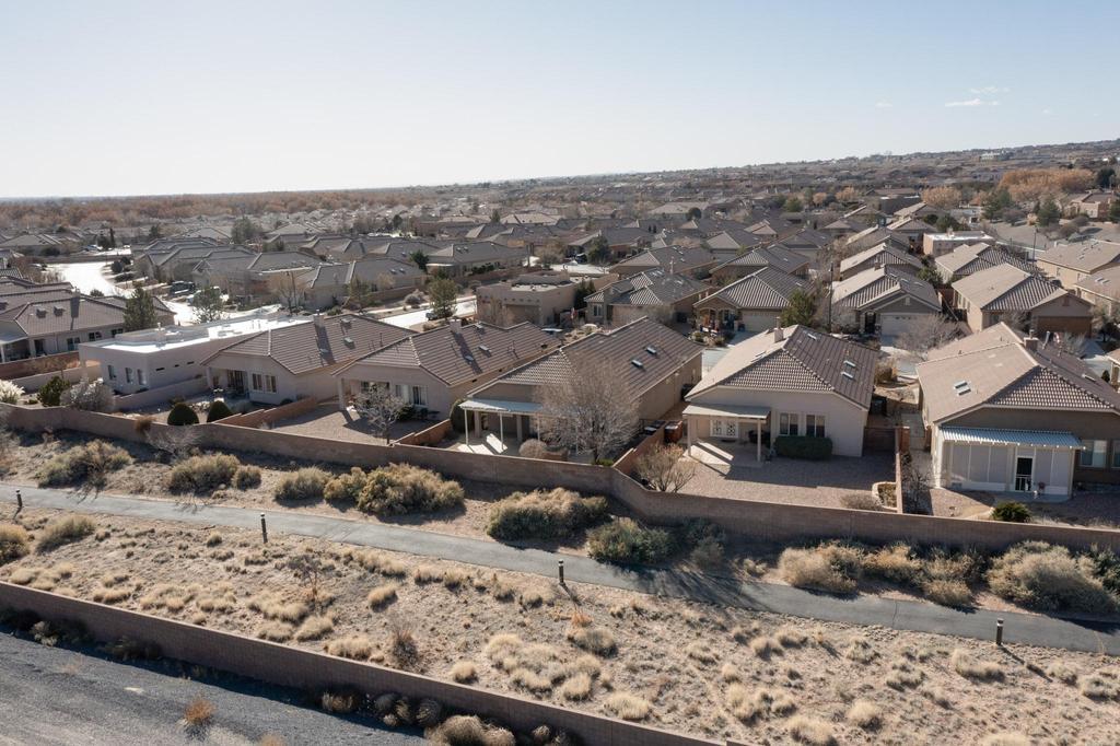 824 GOLDEN YARROW Trail
